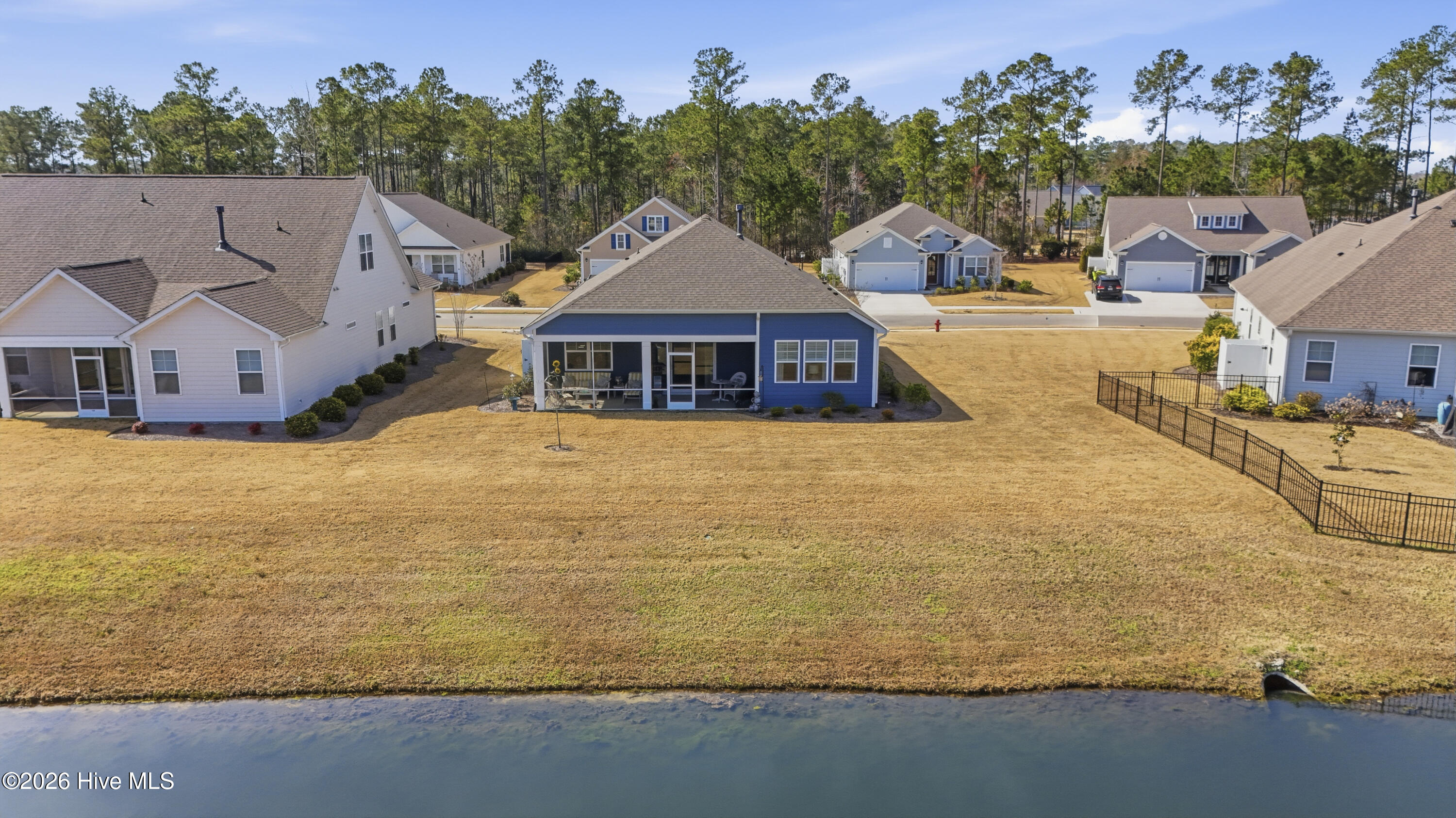 100557593 | Photo 47