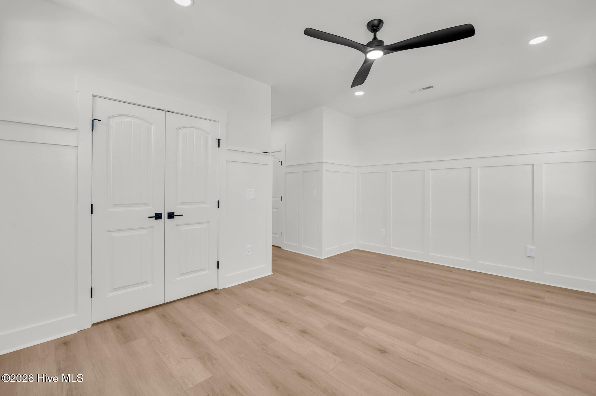 100547722 | Photo 18