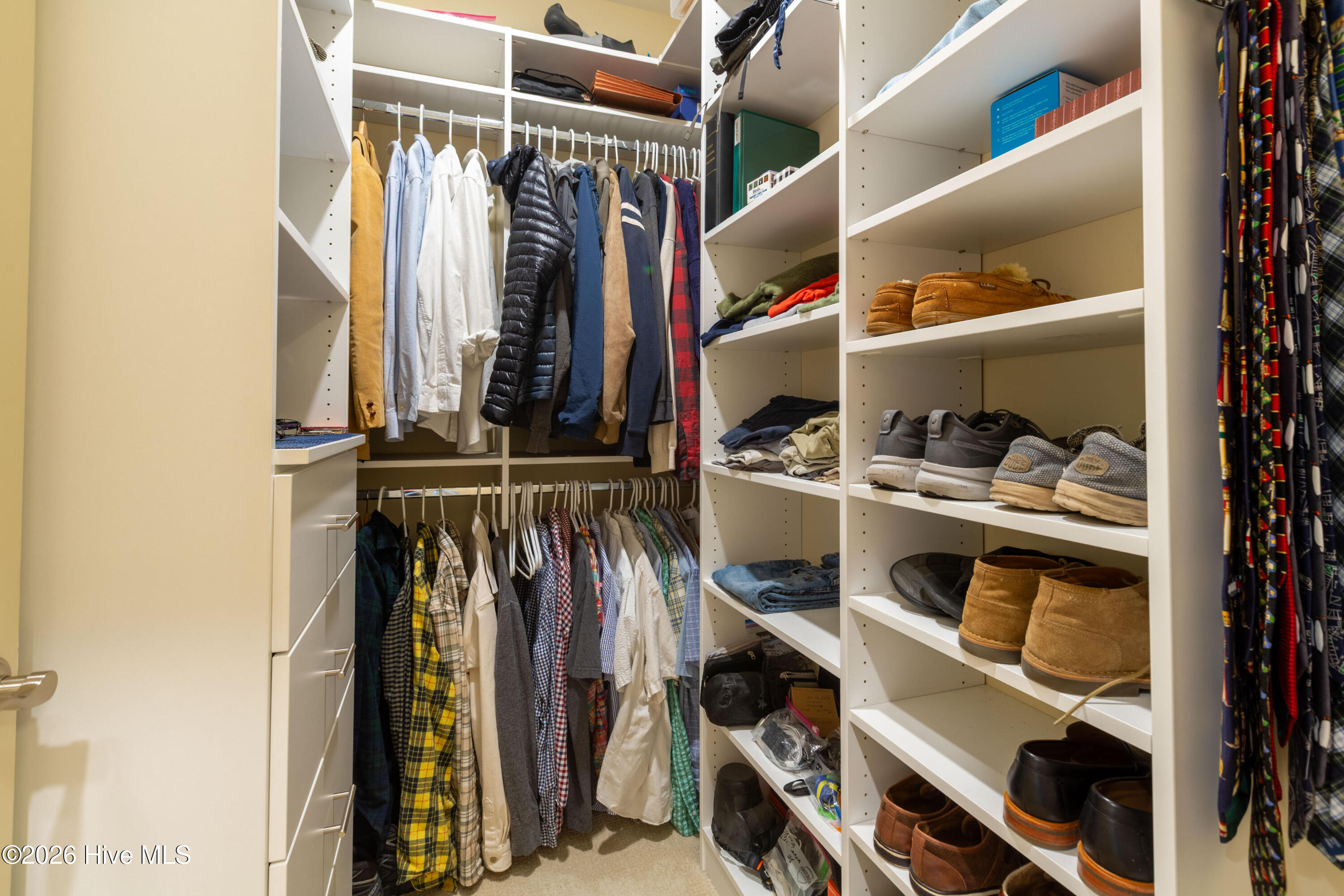 100550328 | Photo 17