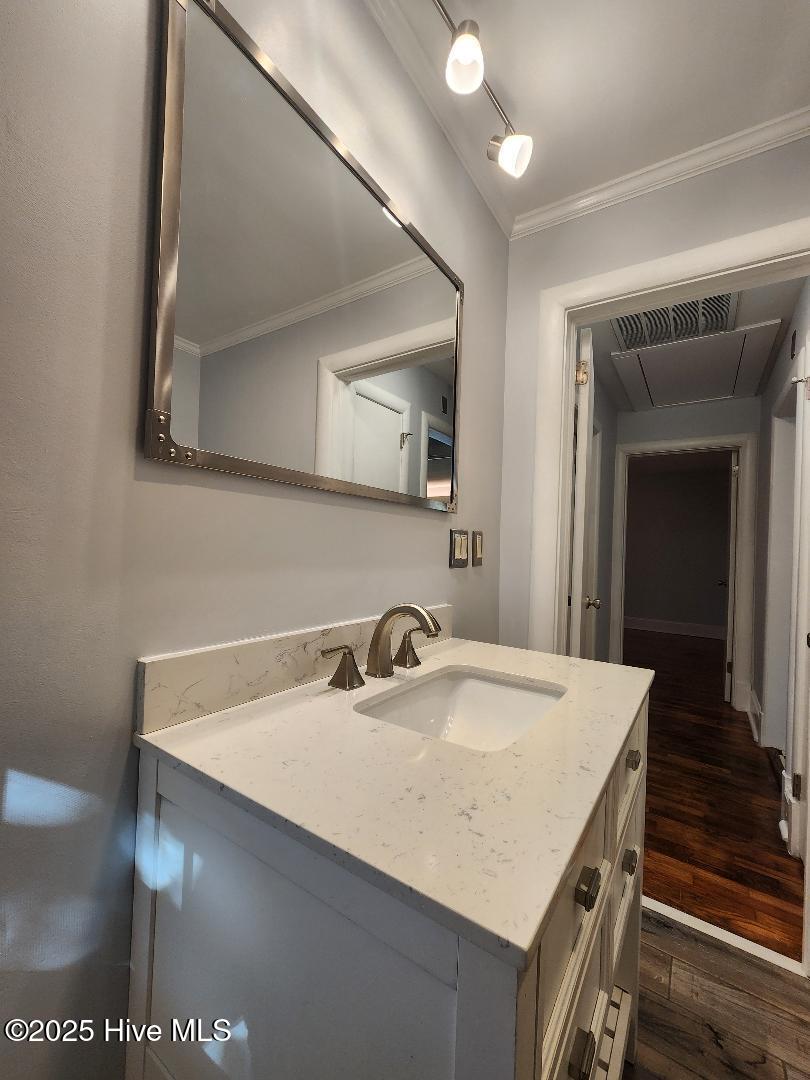 100540372 | Photo 18