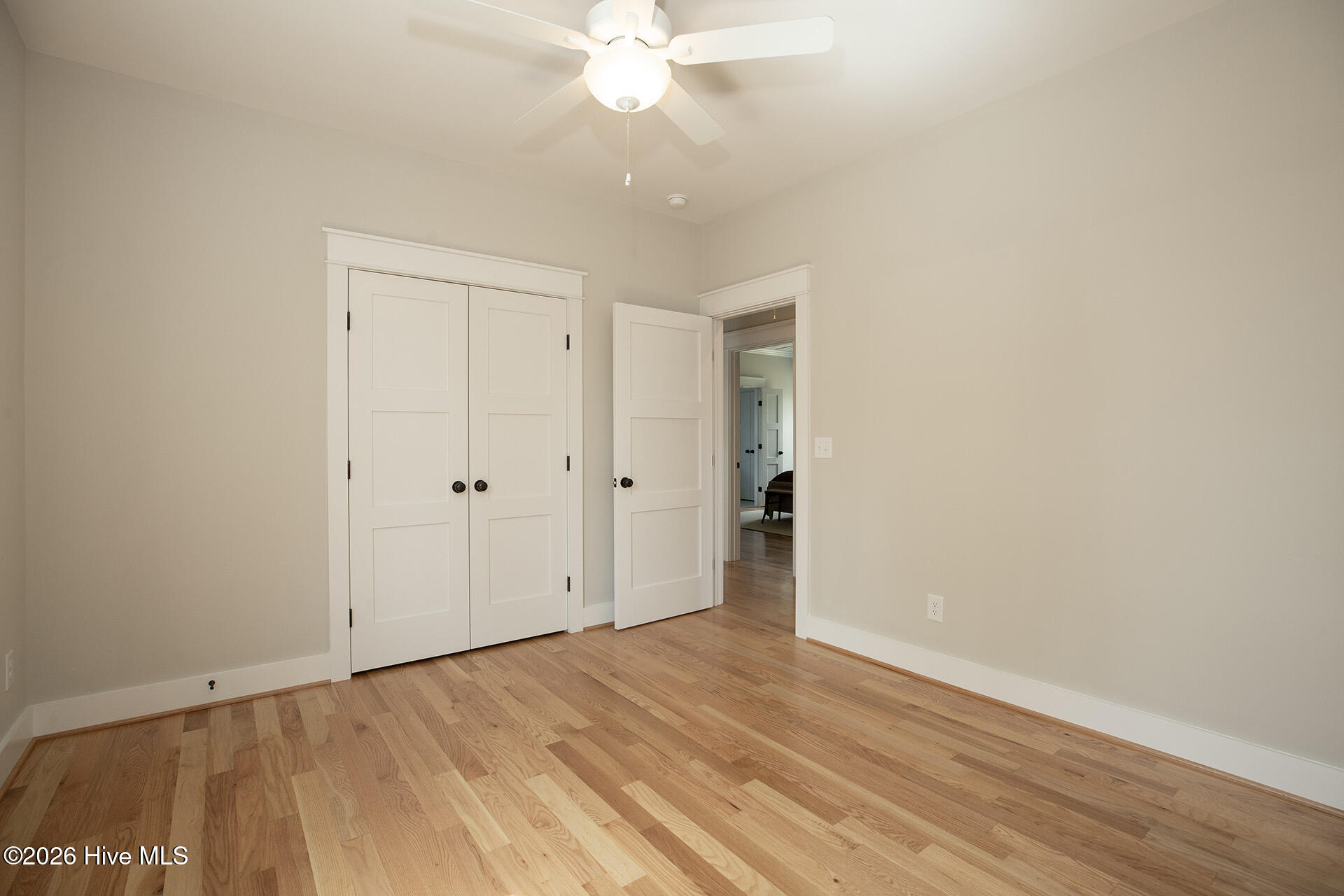 100562068 | Photo 28