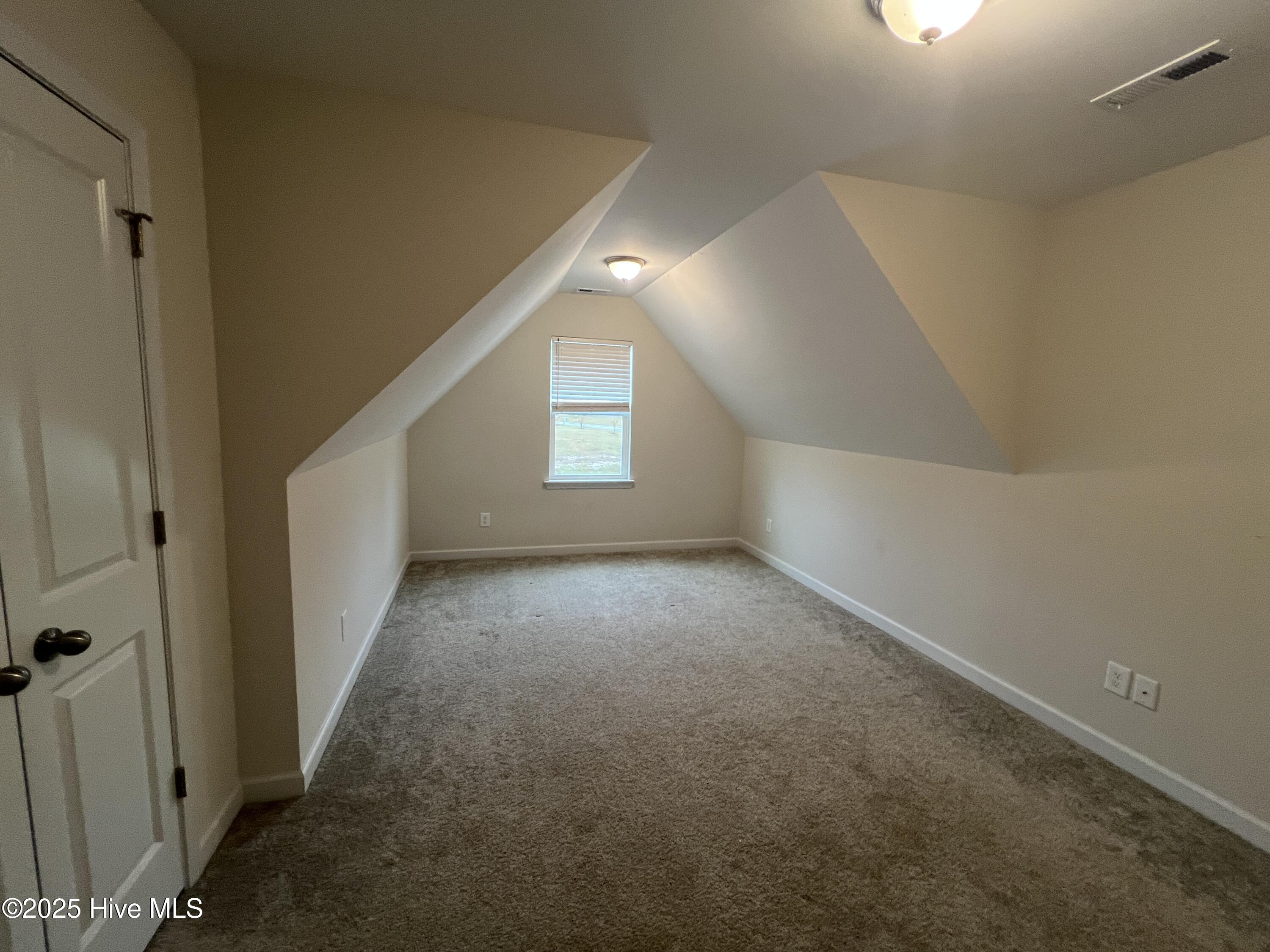 100539577 | Photo 27