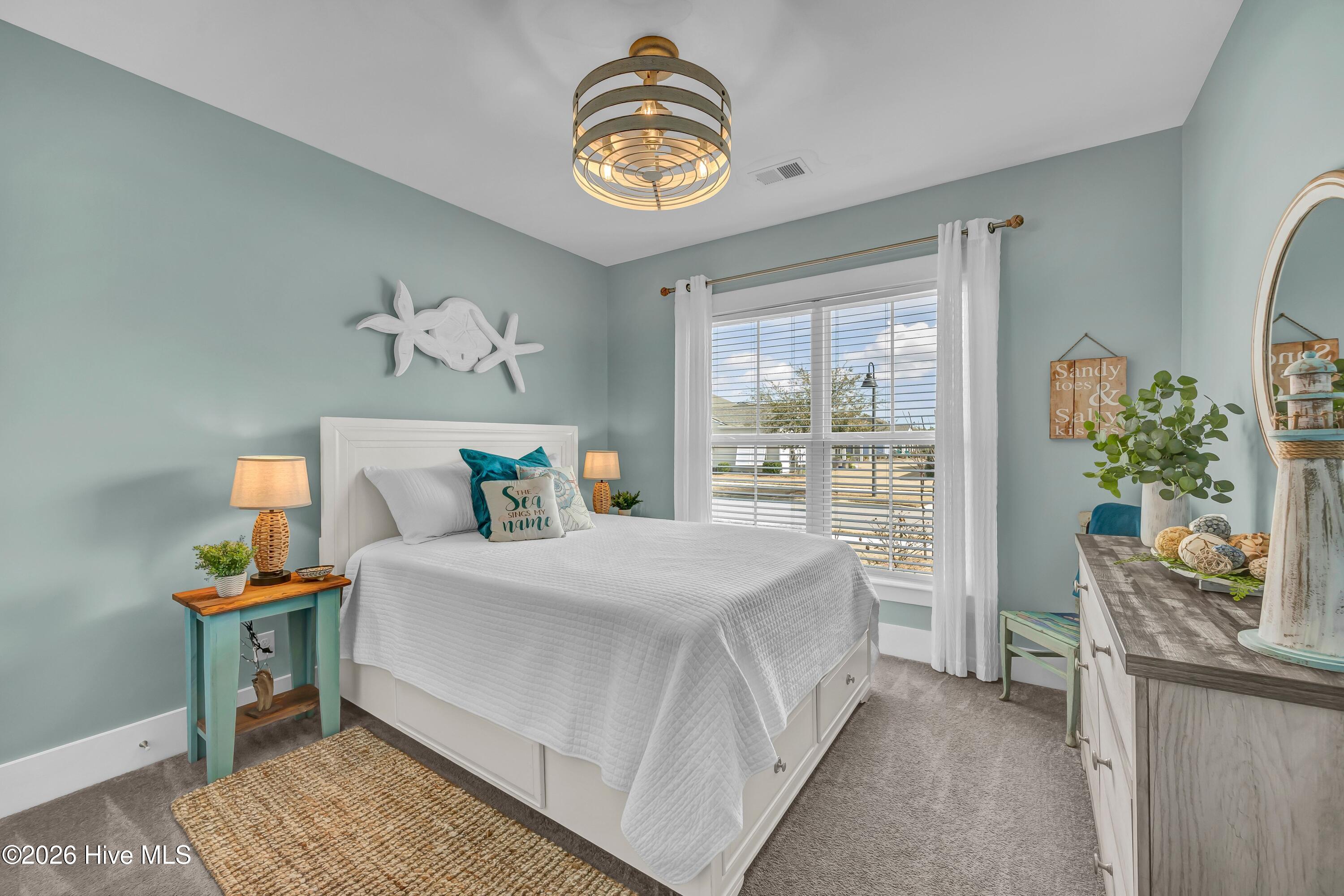 100558560 | Photo 16