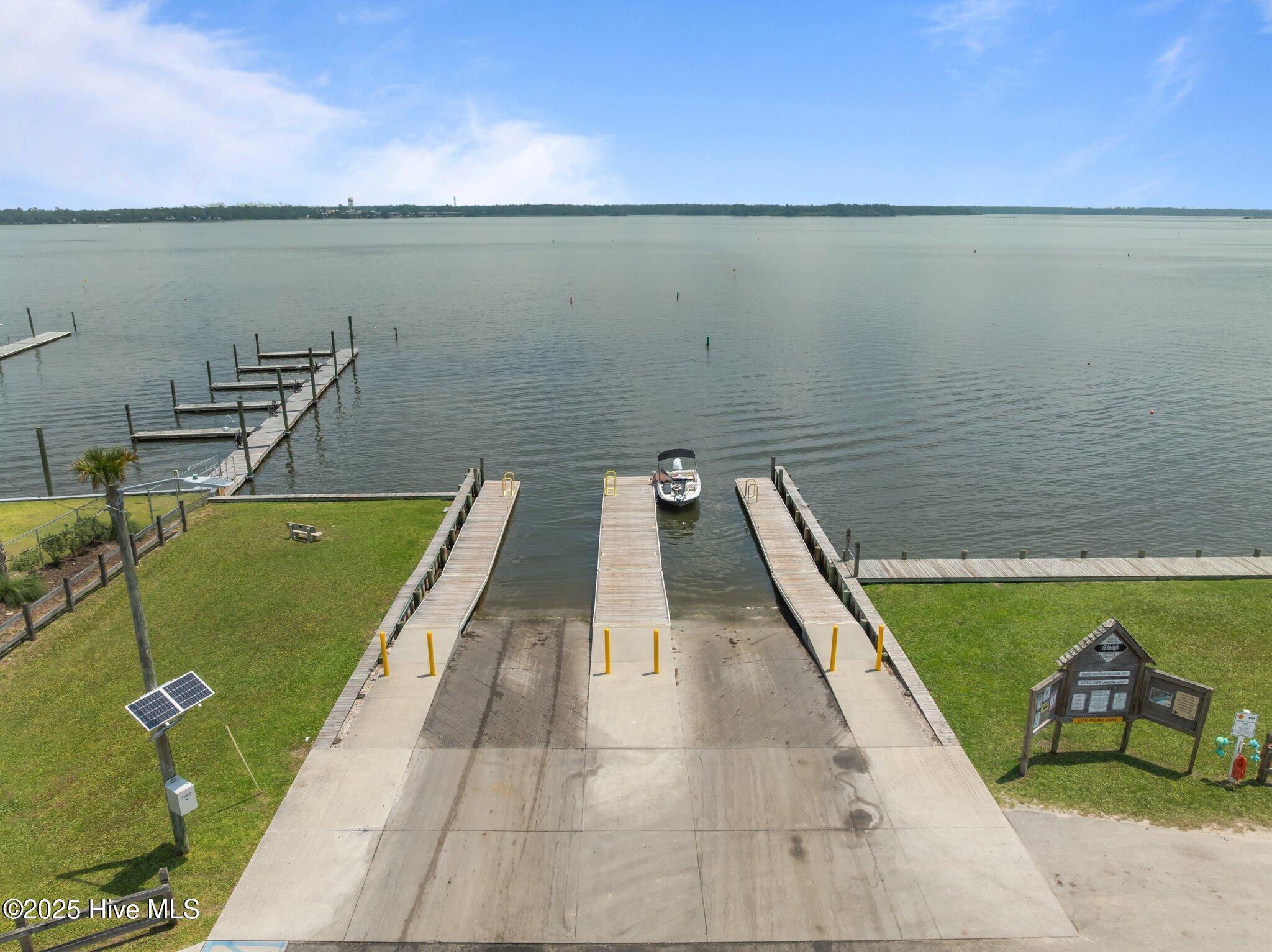 100517734 | Photo 102