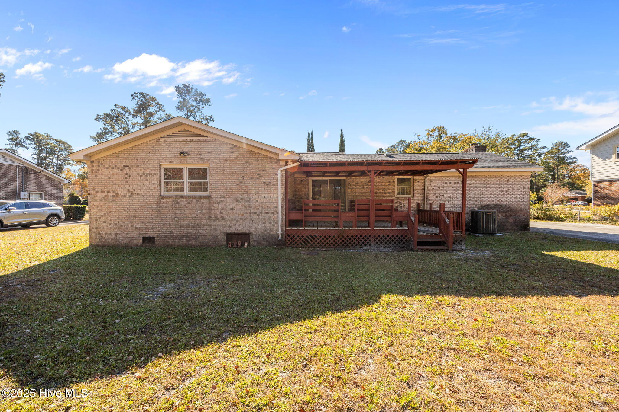 100542323 | Photo 35