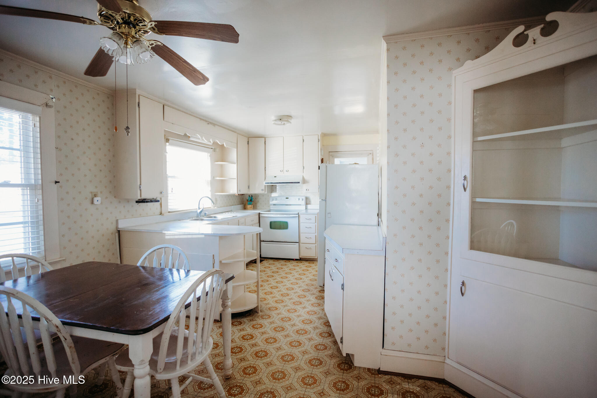 Homes for sale in Pikeville, NC | 103 S Washington St, Pikeville, NC 27863 | MLS# 100539257