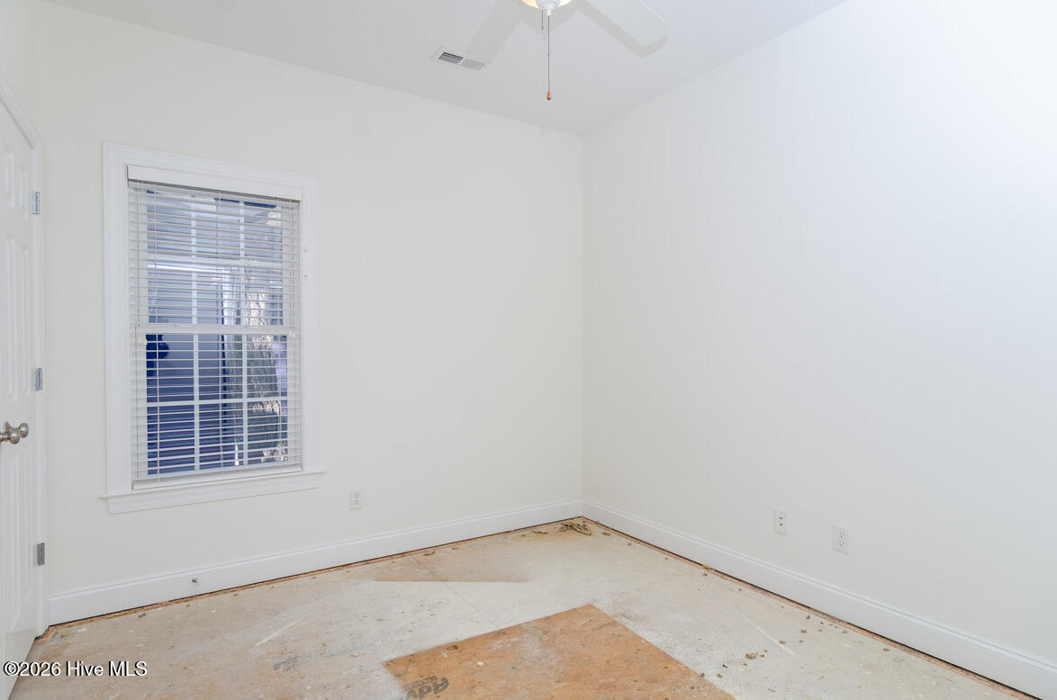 100534770 | Photo 22