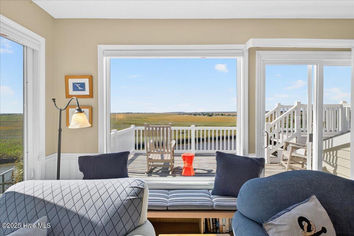 100543410 | Photo 74