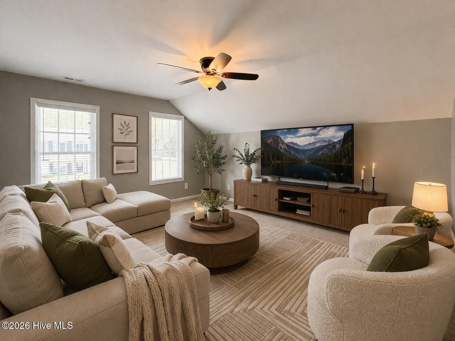 100547389 | Photo 43