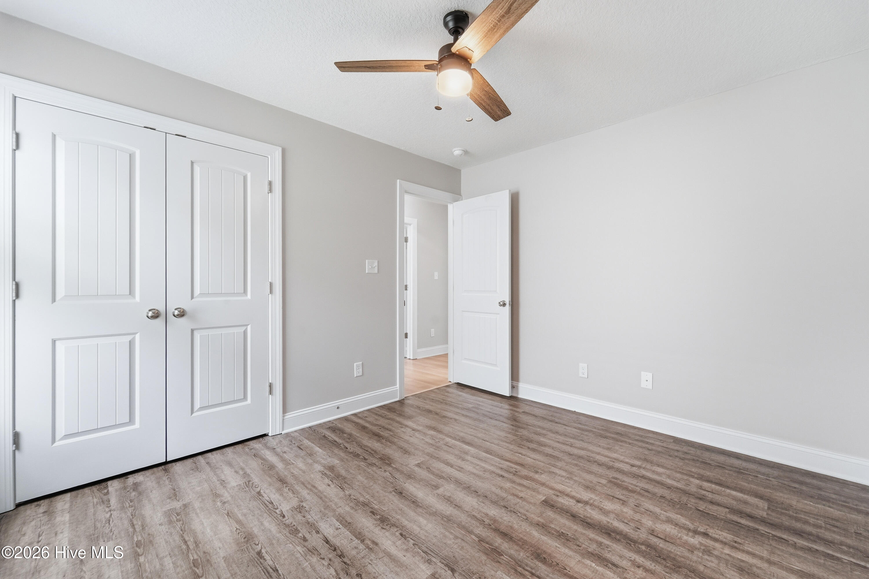 100570478 | Photo 40