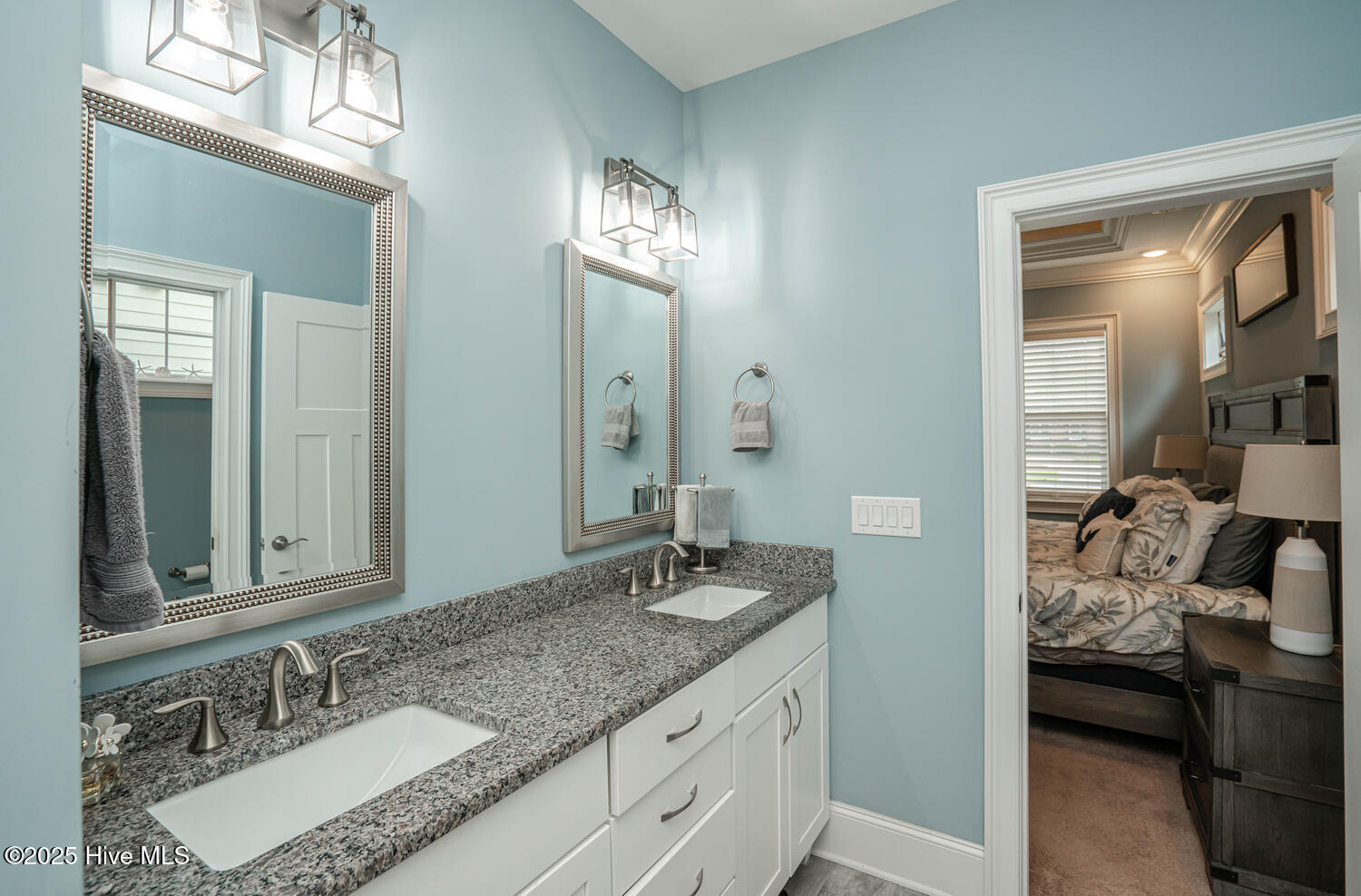 100558918 | Photo 27