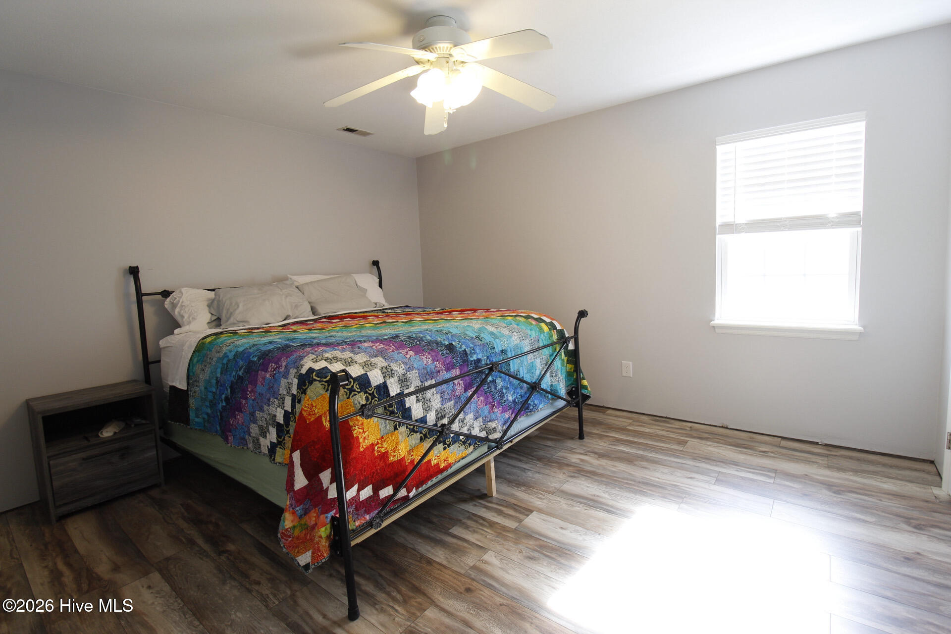 100569547 | Photo 12