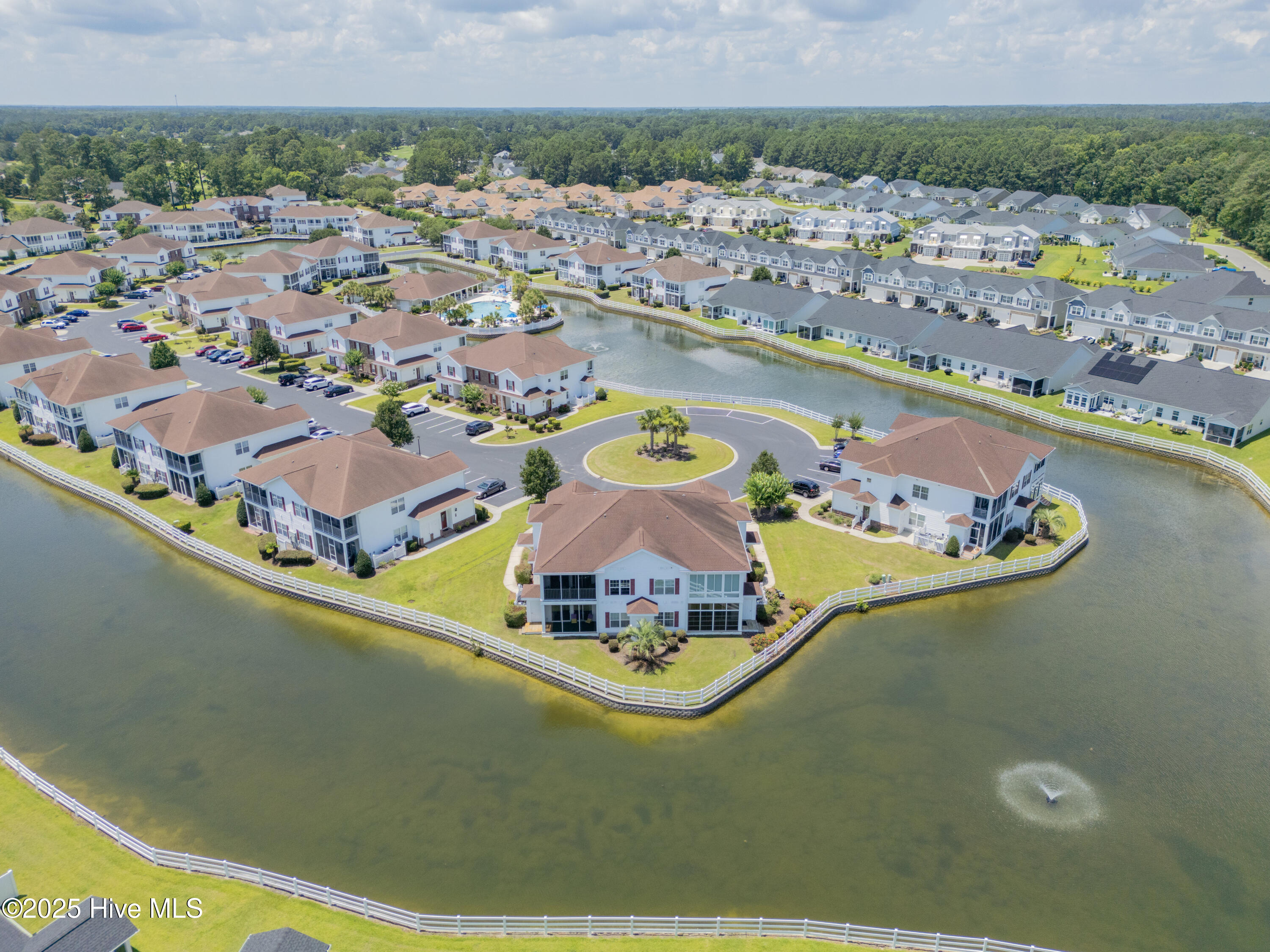 100515209 | Photo 40