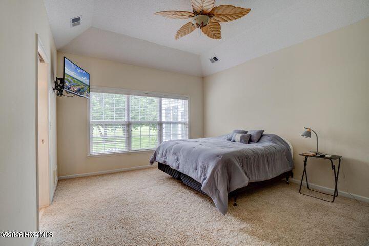 100548362 | Photo 14