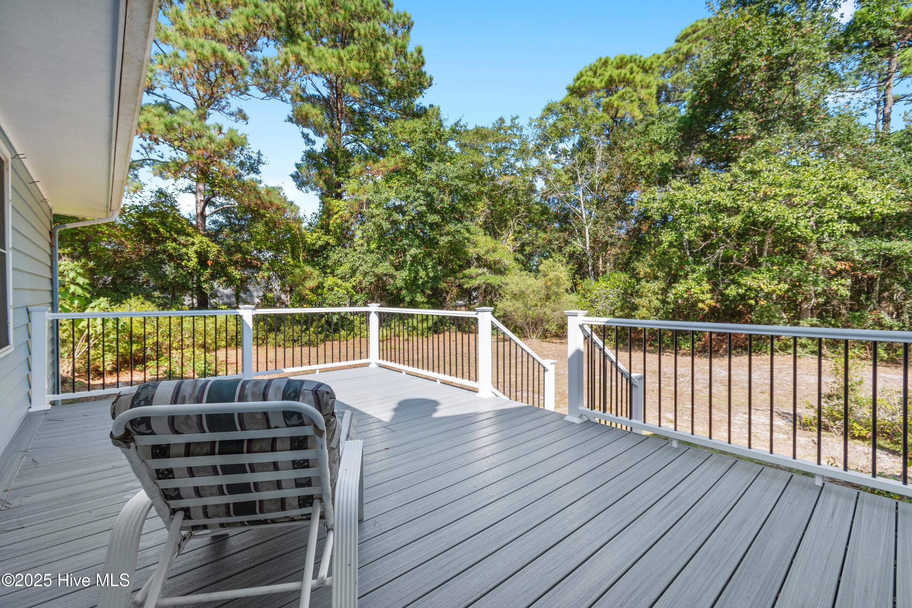 100533822 | Photo 42