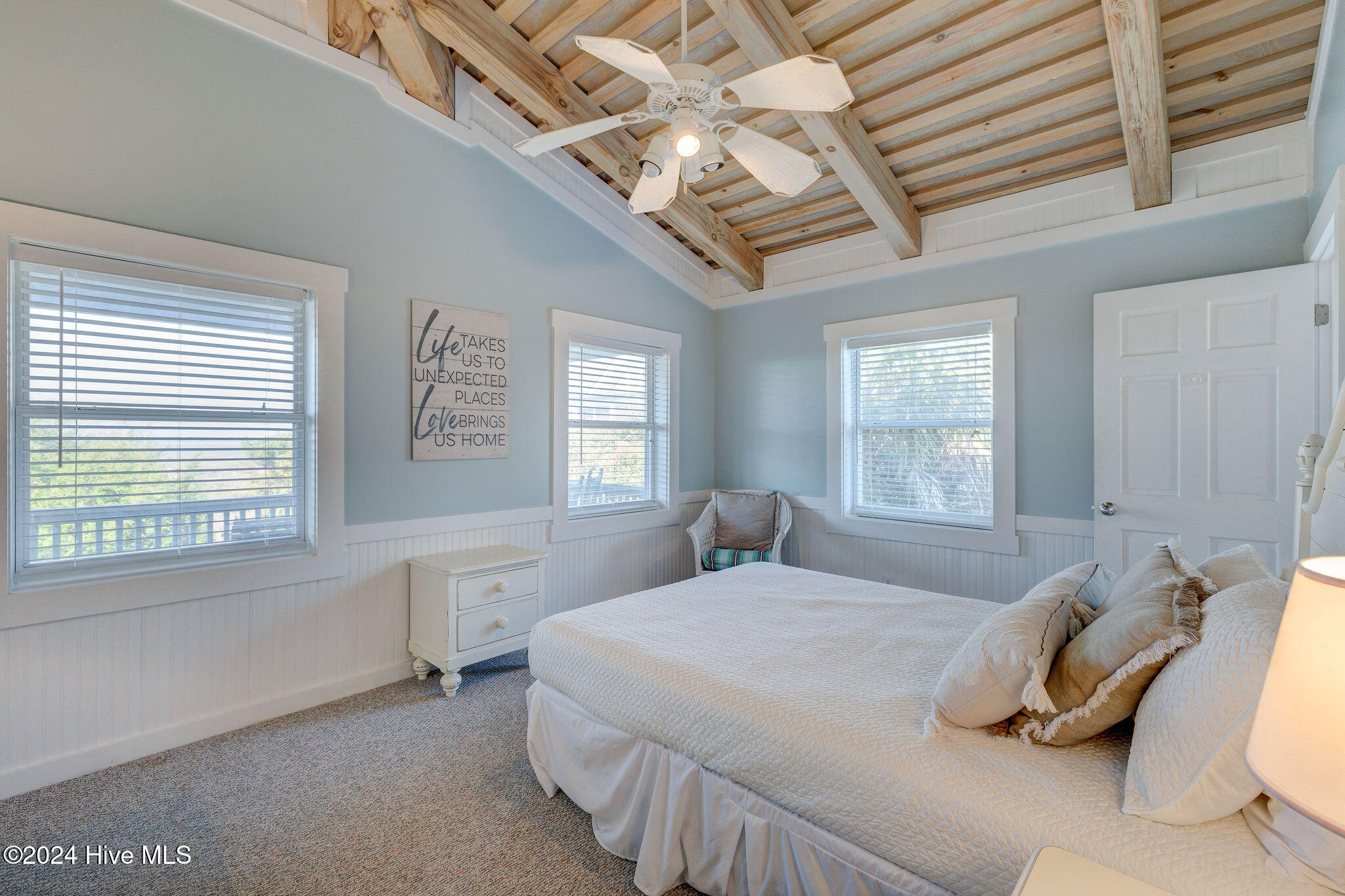 100526759 | Photo 28