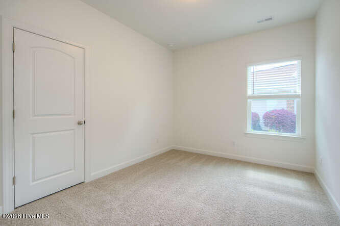 100563707 | Photo 32