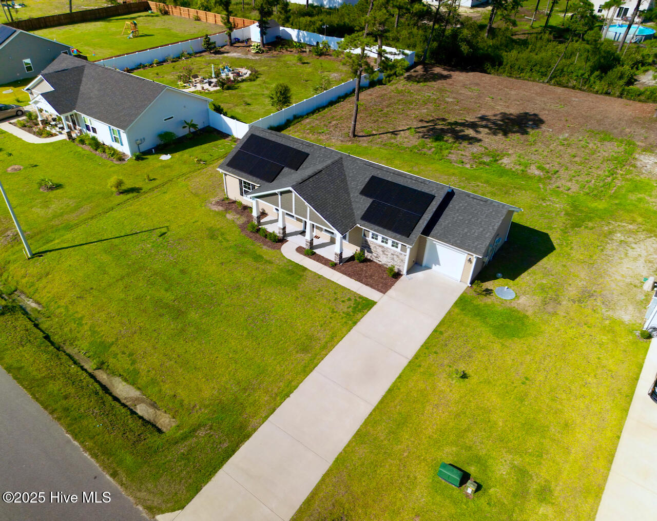 100518131 | Photo 28