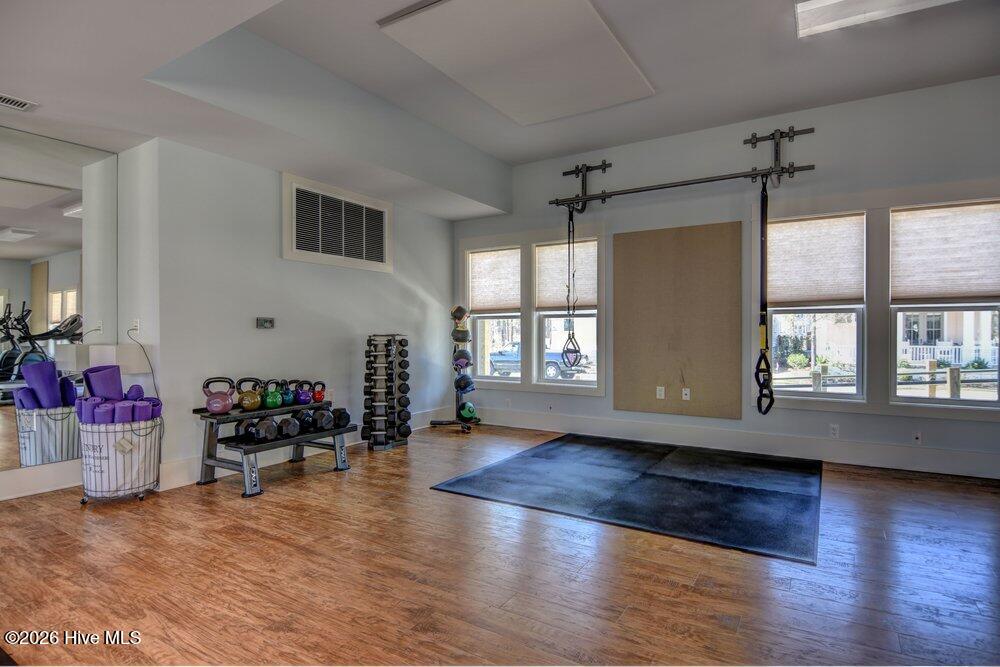 100560096 | Photo 55