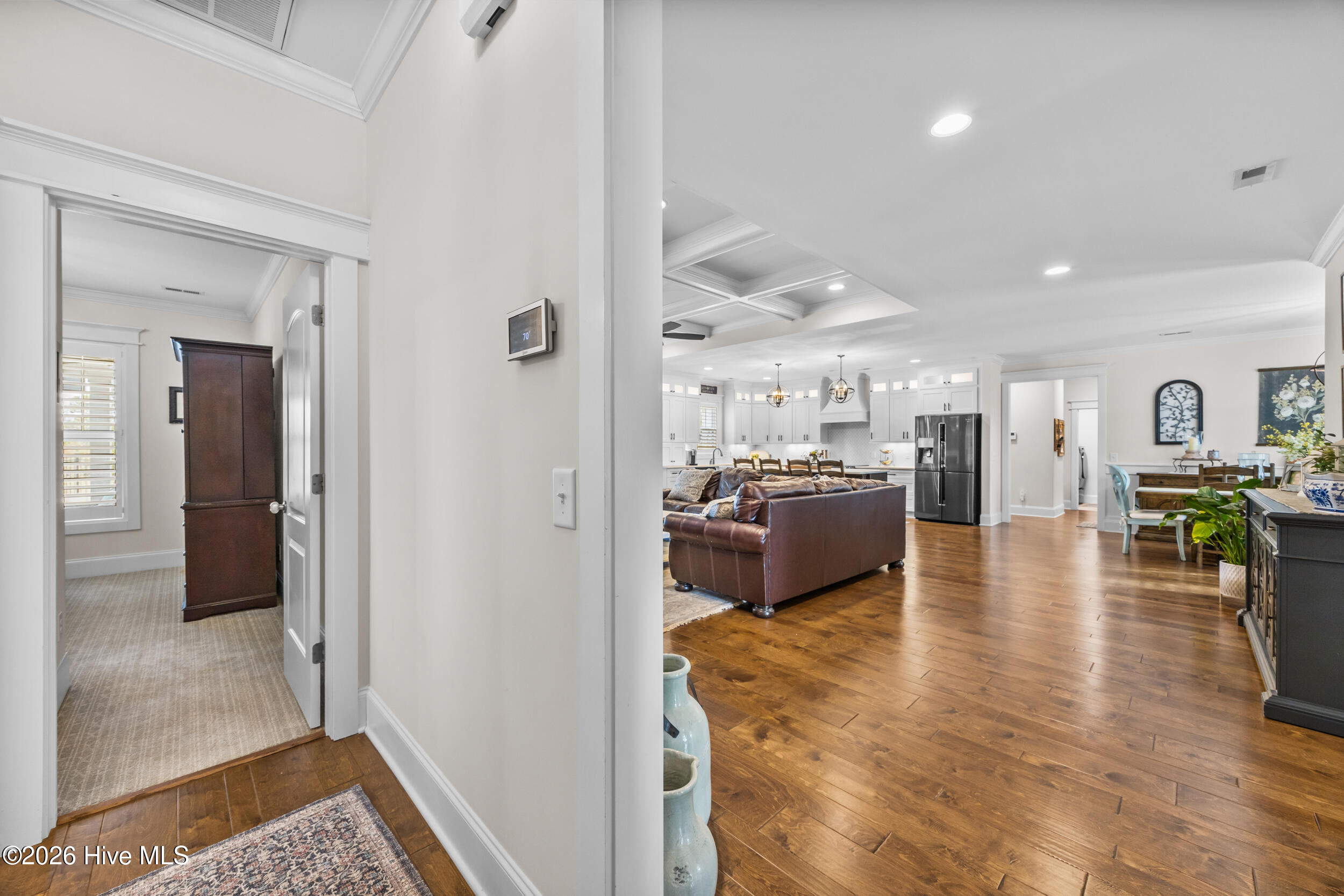 100562182 | Photo 27