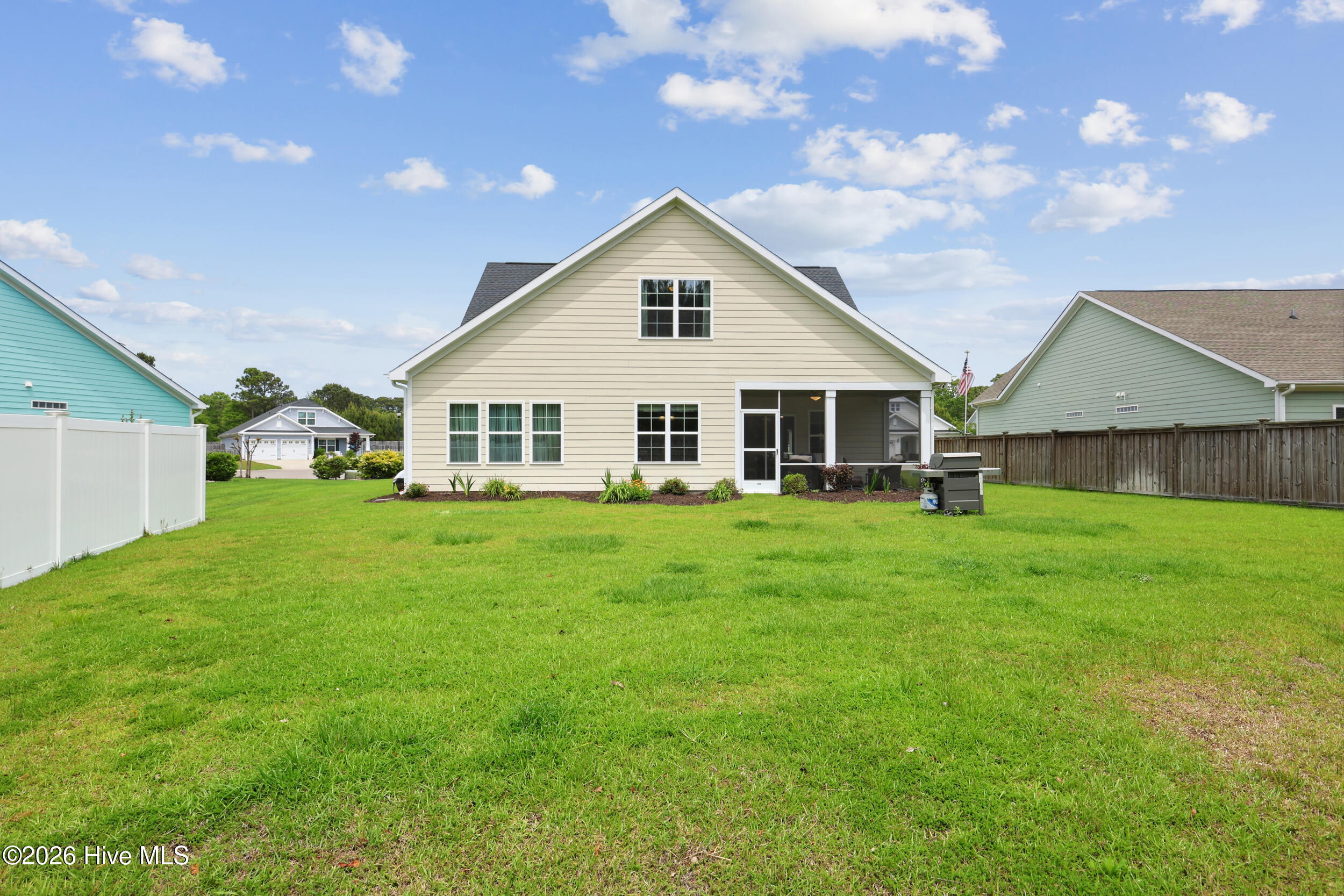 100570535 | Photo 41