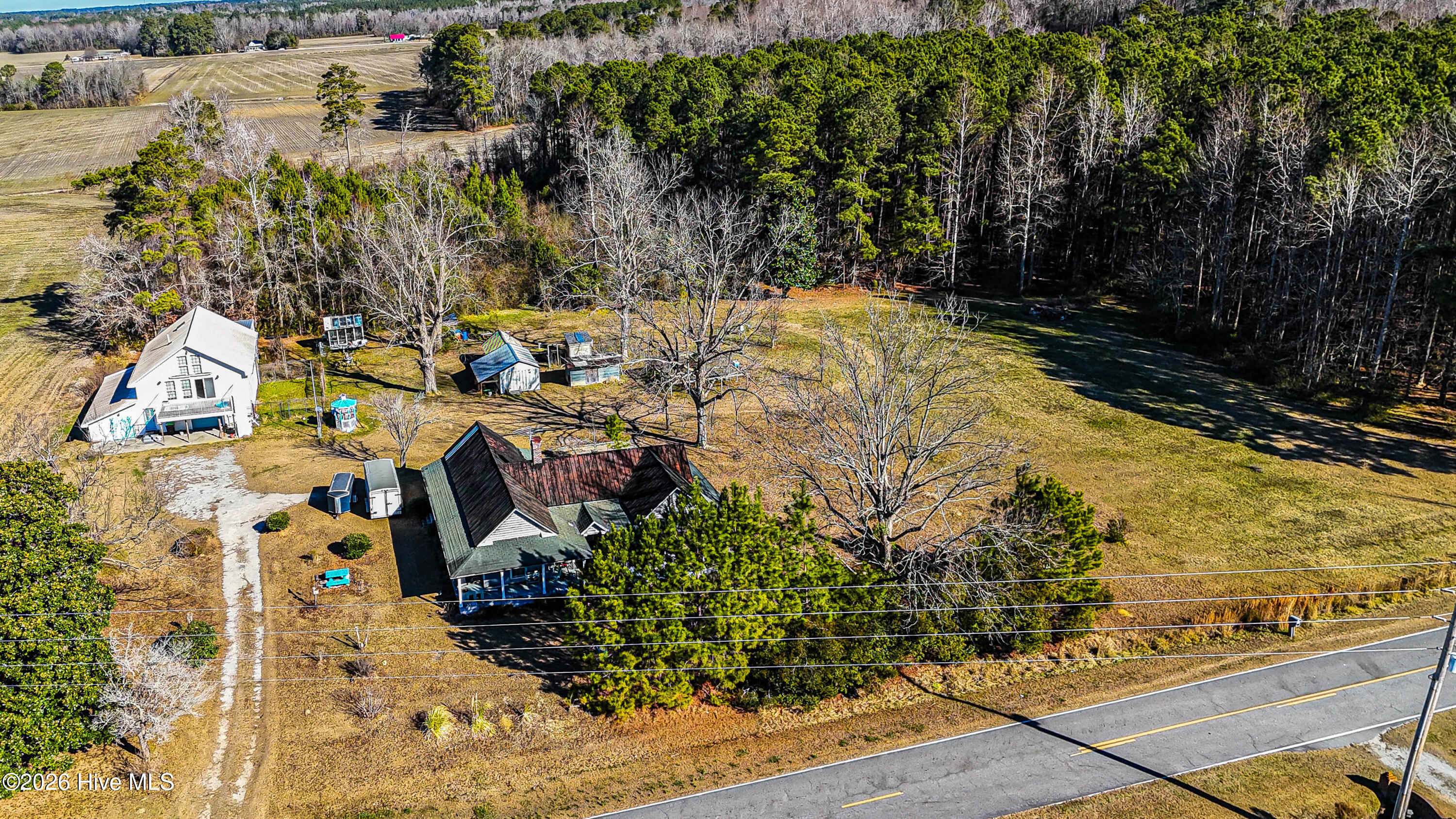 100549840 | Photo 36