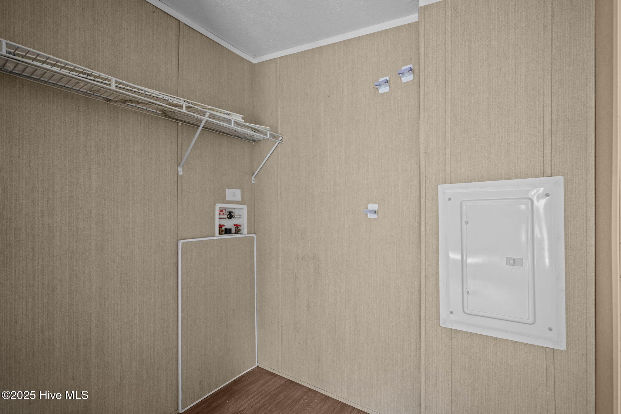 29-web-or-mls-Photo Sep 03 2025, 9 34 51