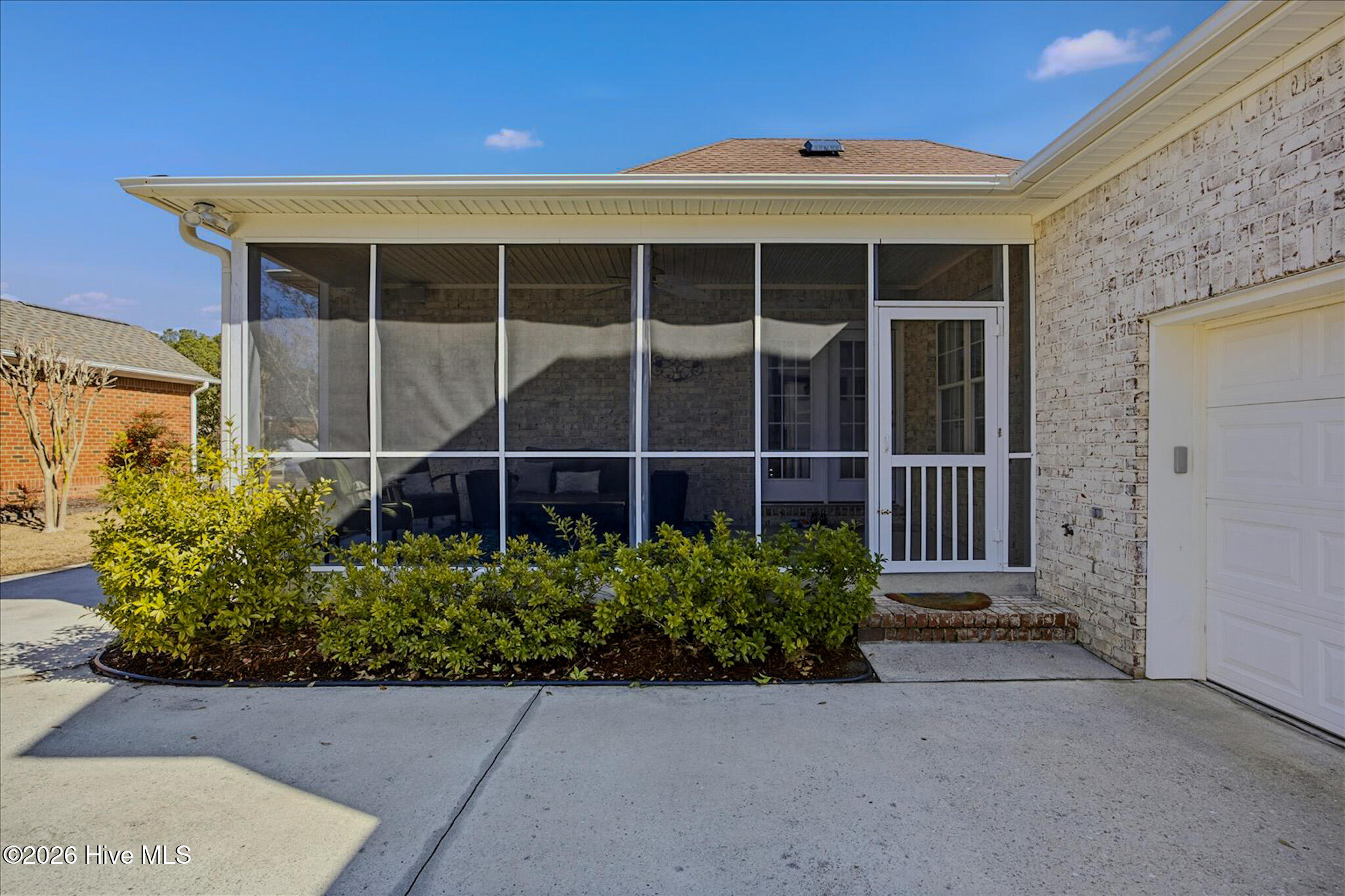 100554989 | Photo 42