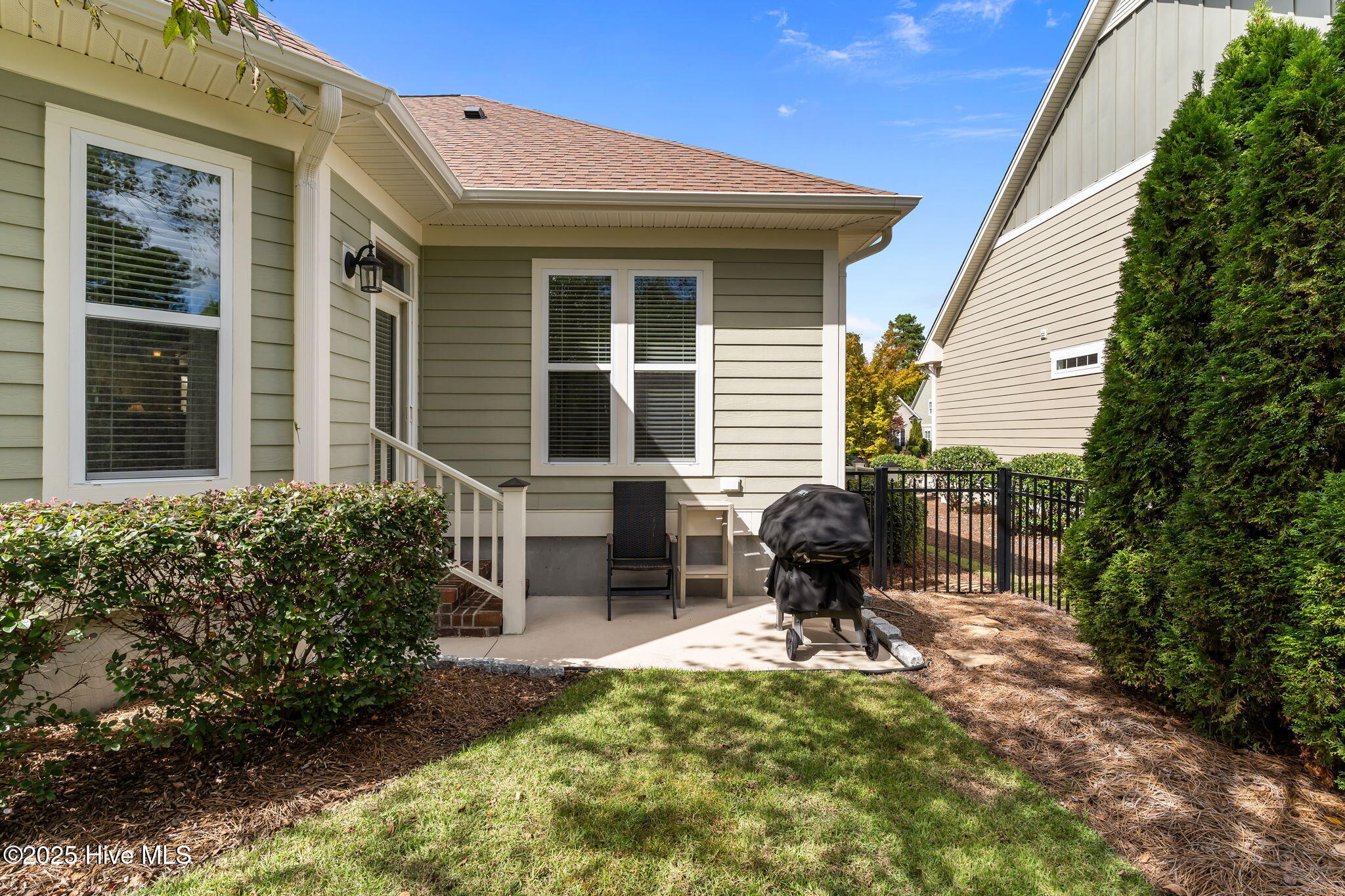 100552271 | Photo 42