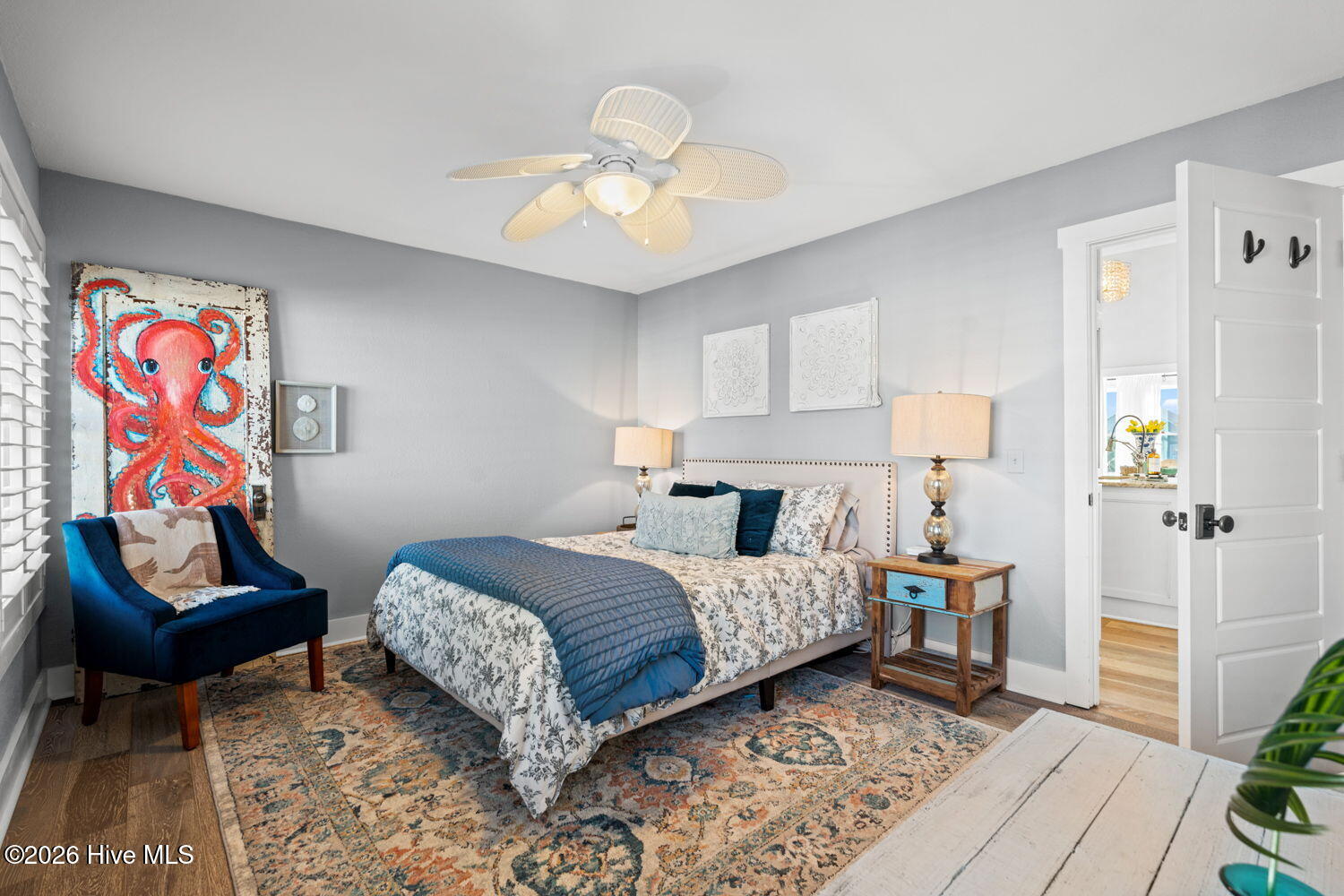 100569670 | Photo 17