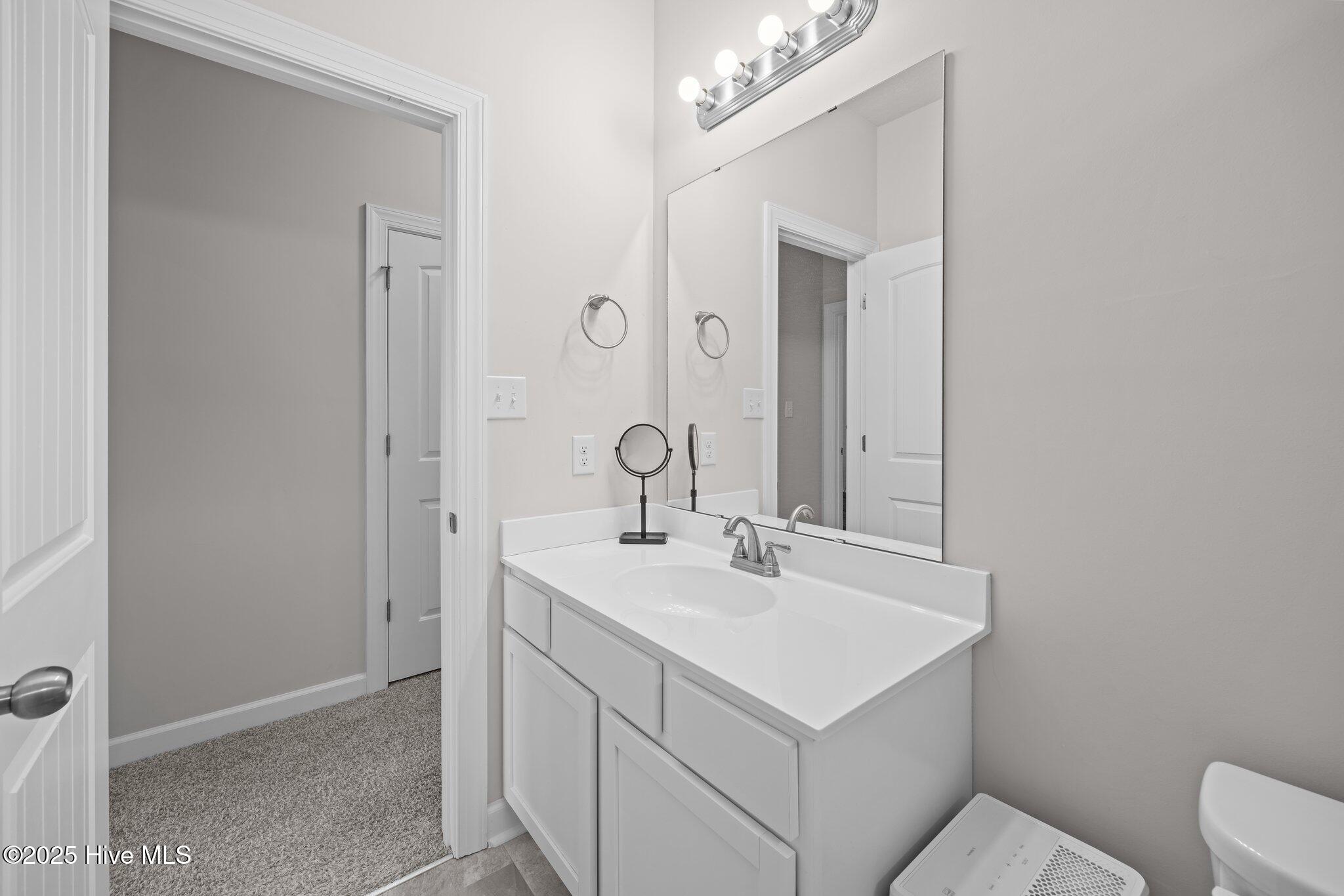 100557164 | Photo 19