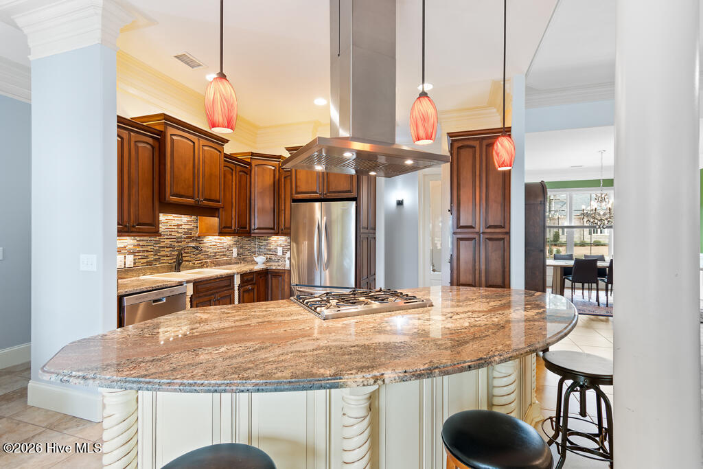 100558482 | Photo 36