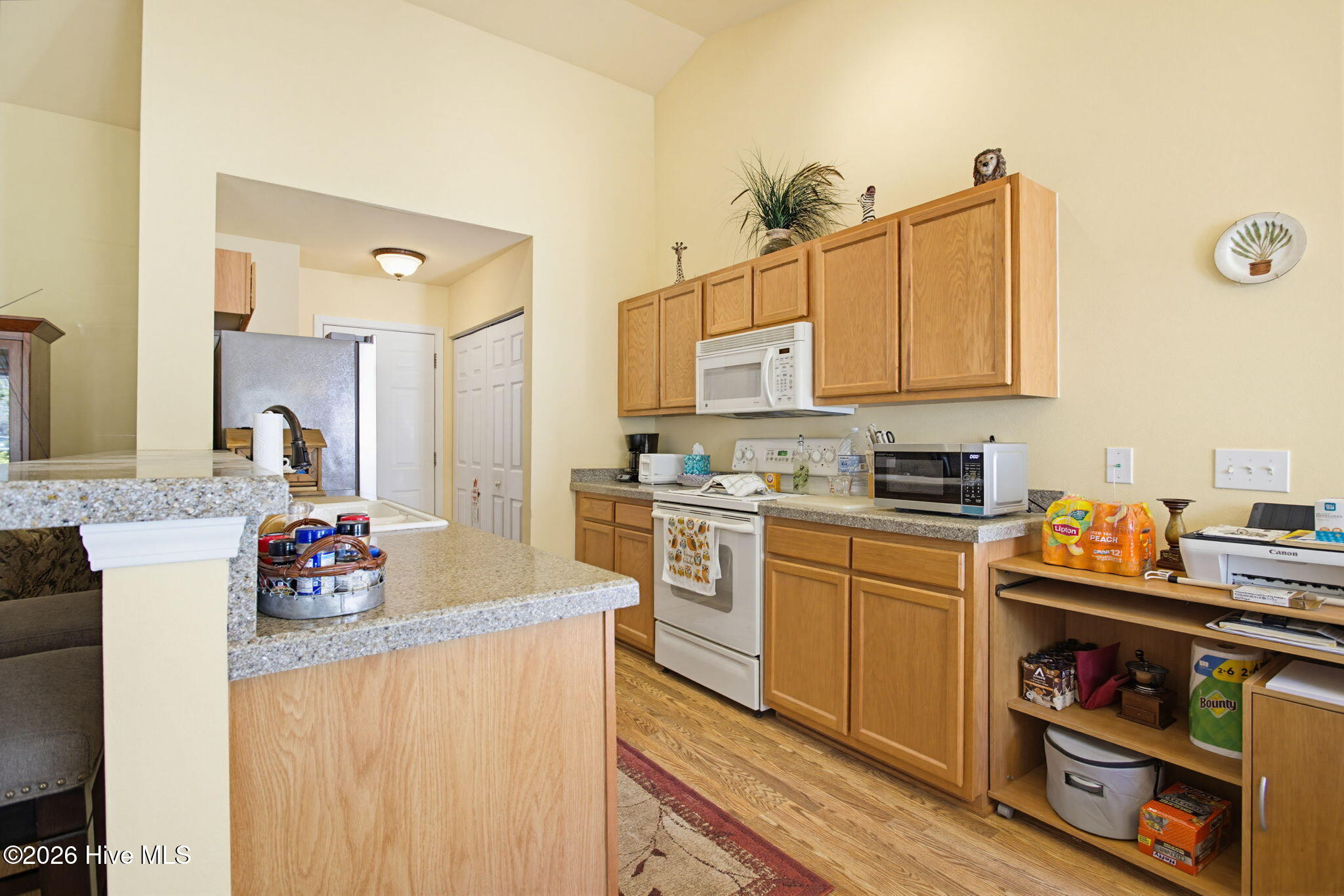 100569453 | Photo 10