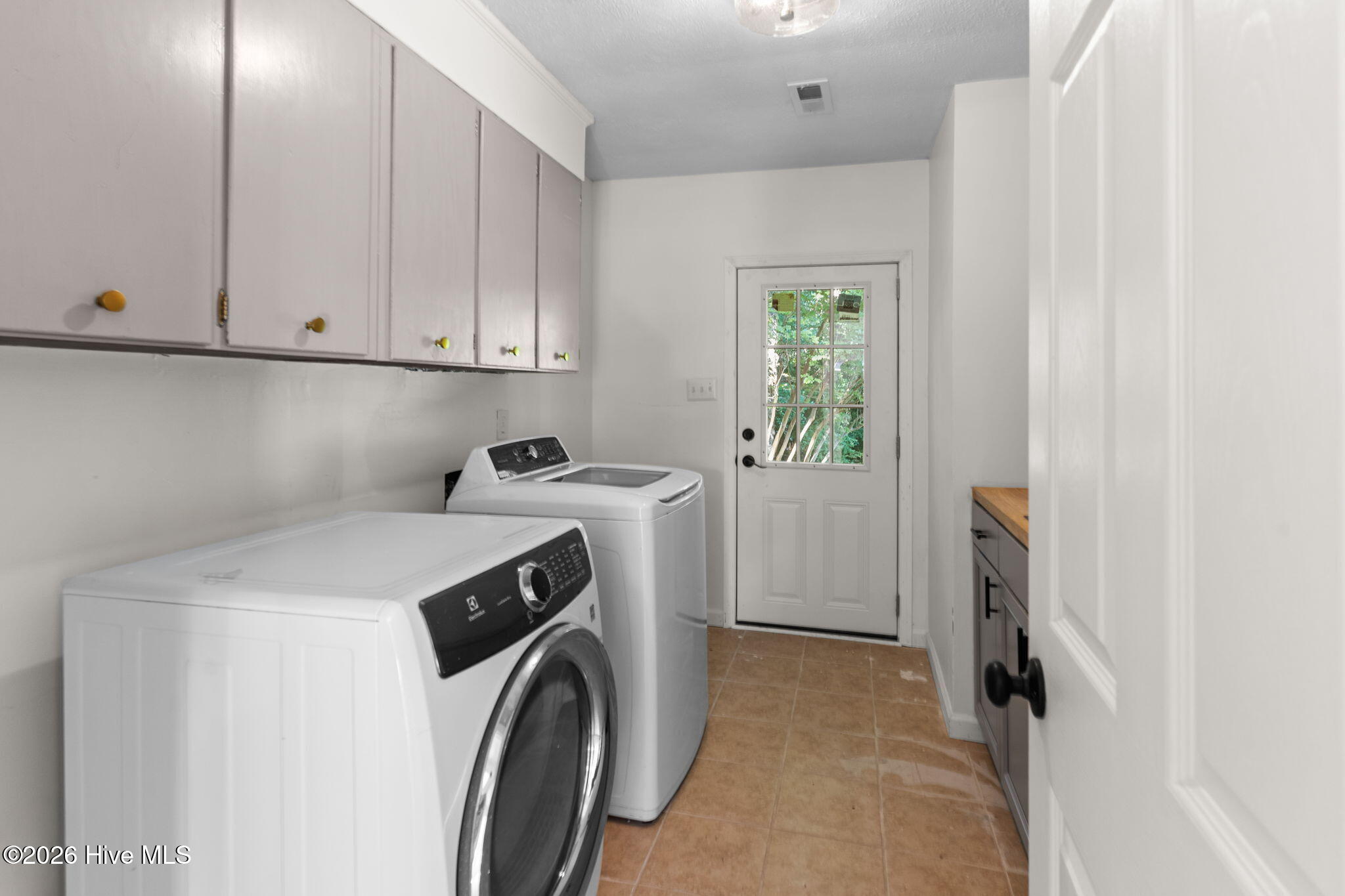 Shirley Johnson - MLS Number: 100575706
