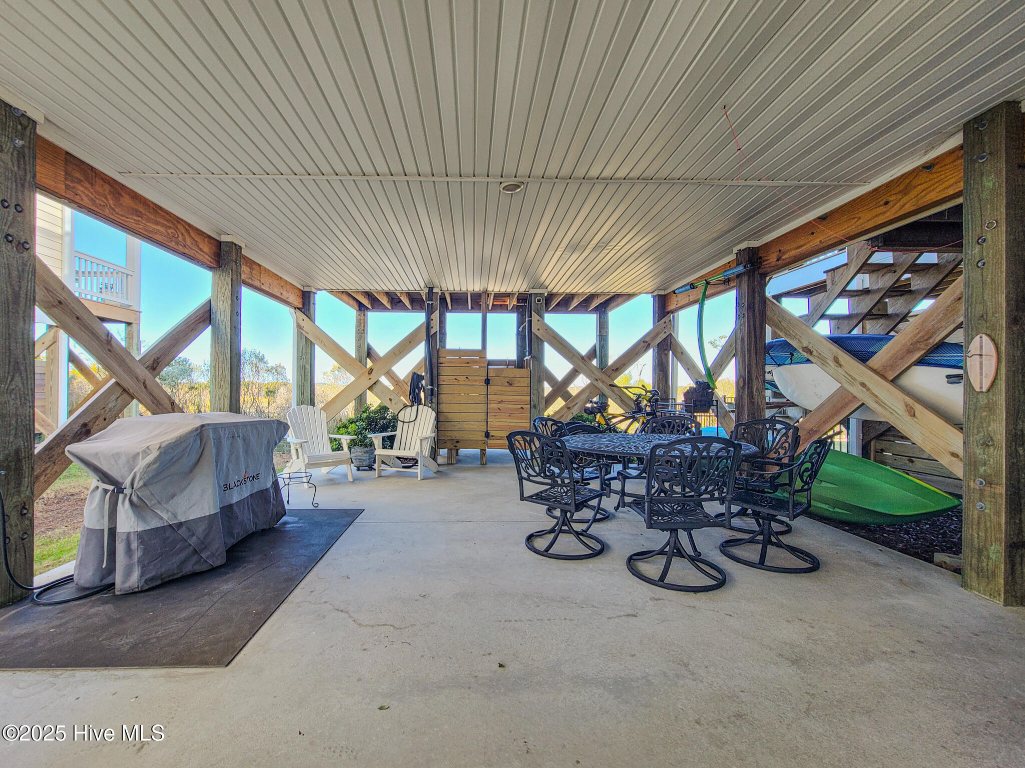 100540688 | Photo 53