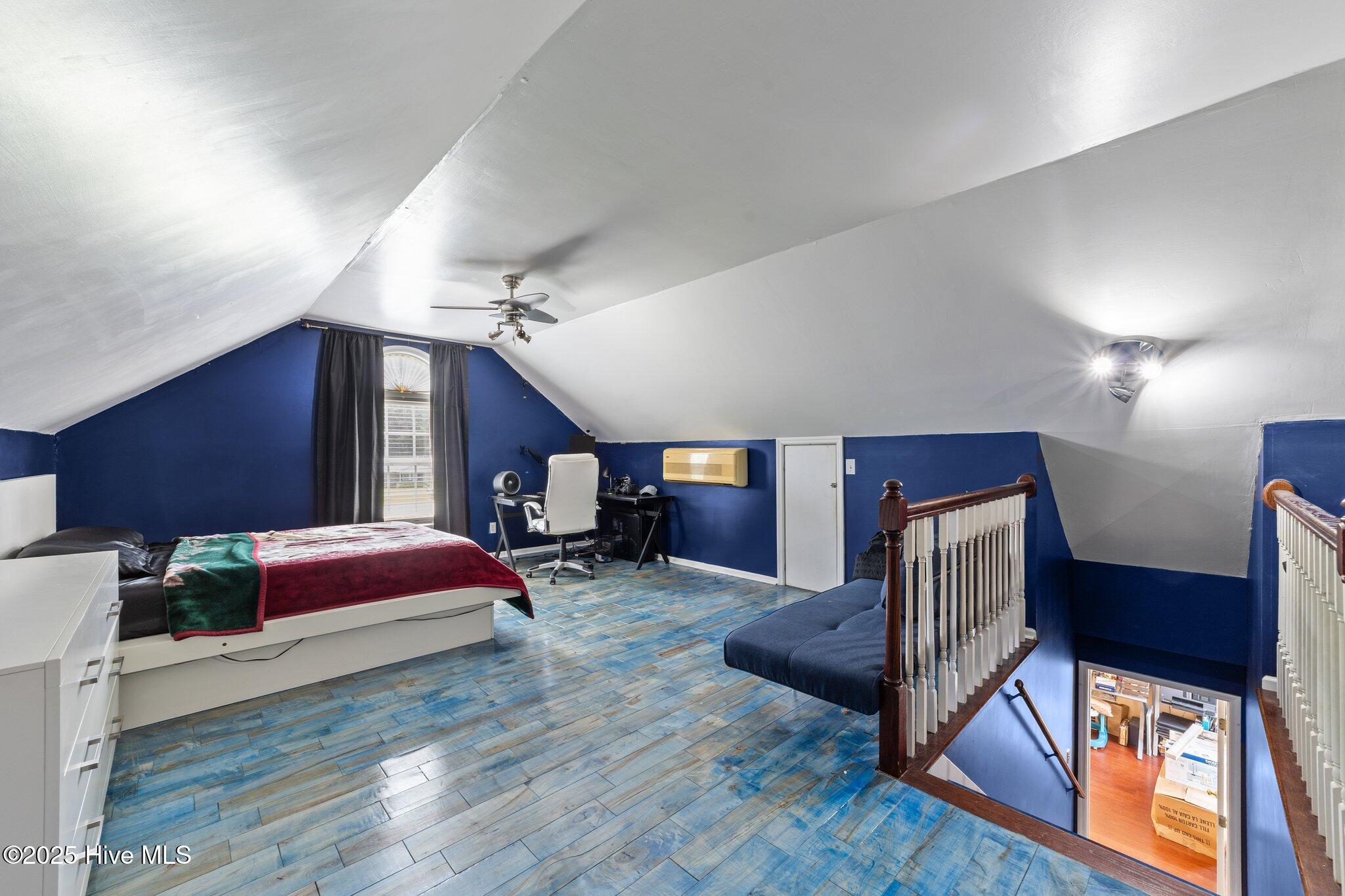 100513864 | Photo 34