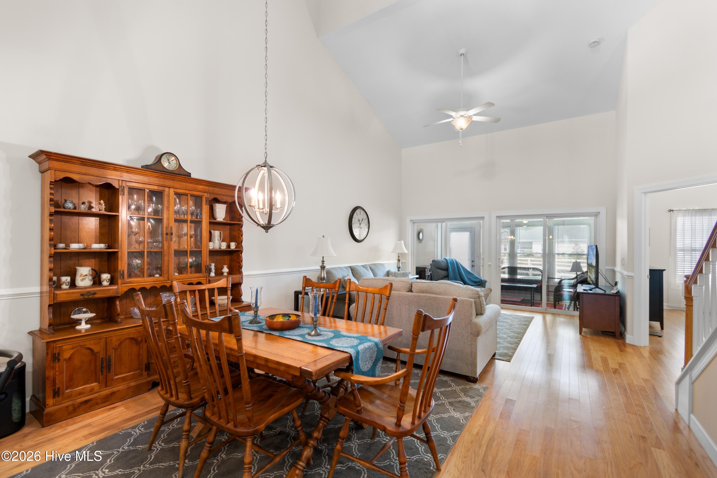 100561934 | Photo 13