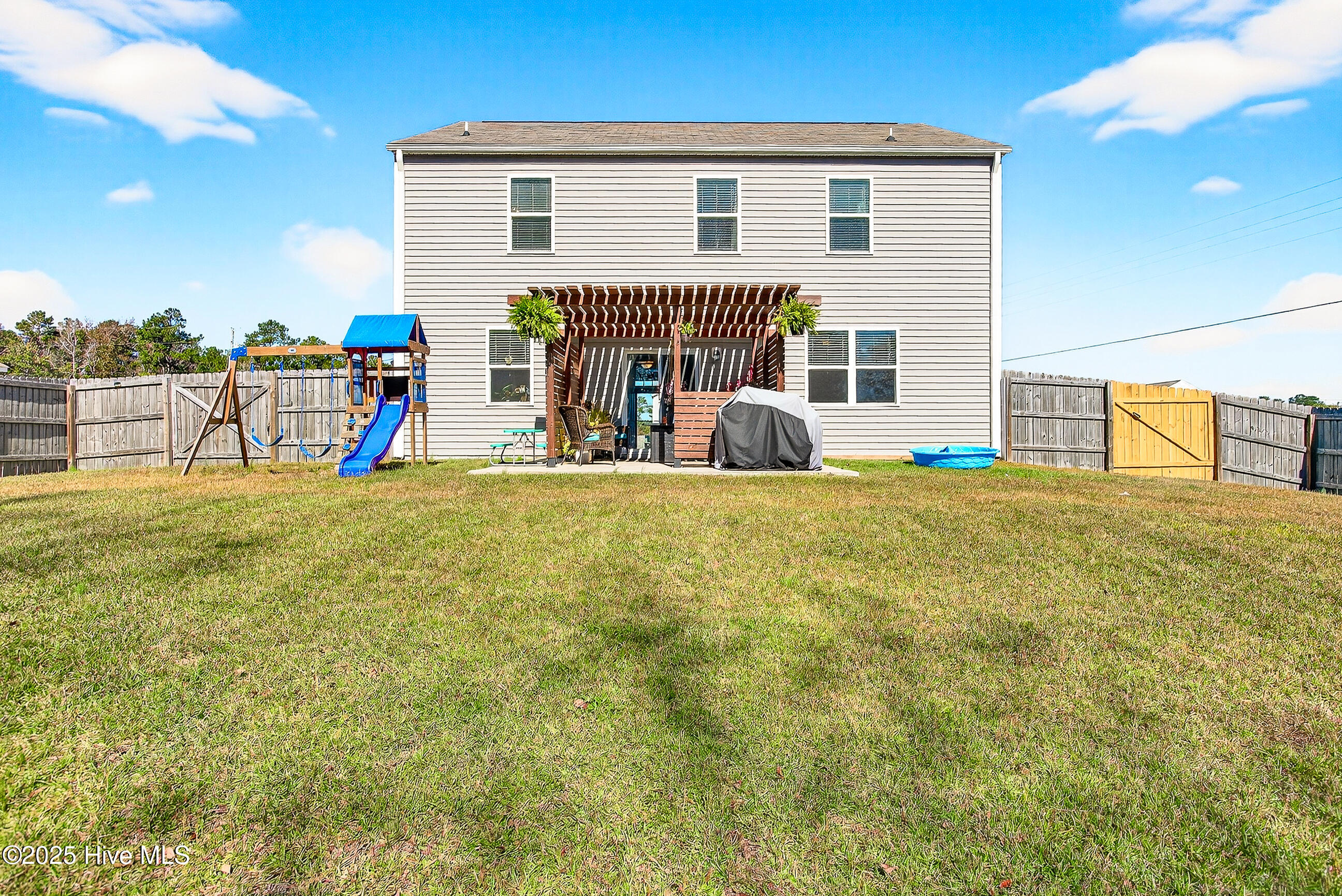 100539677 | Photo 32