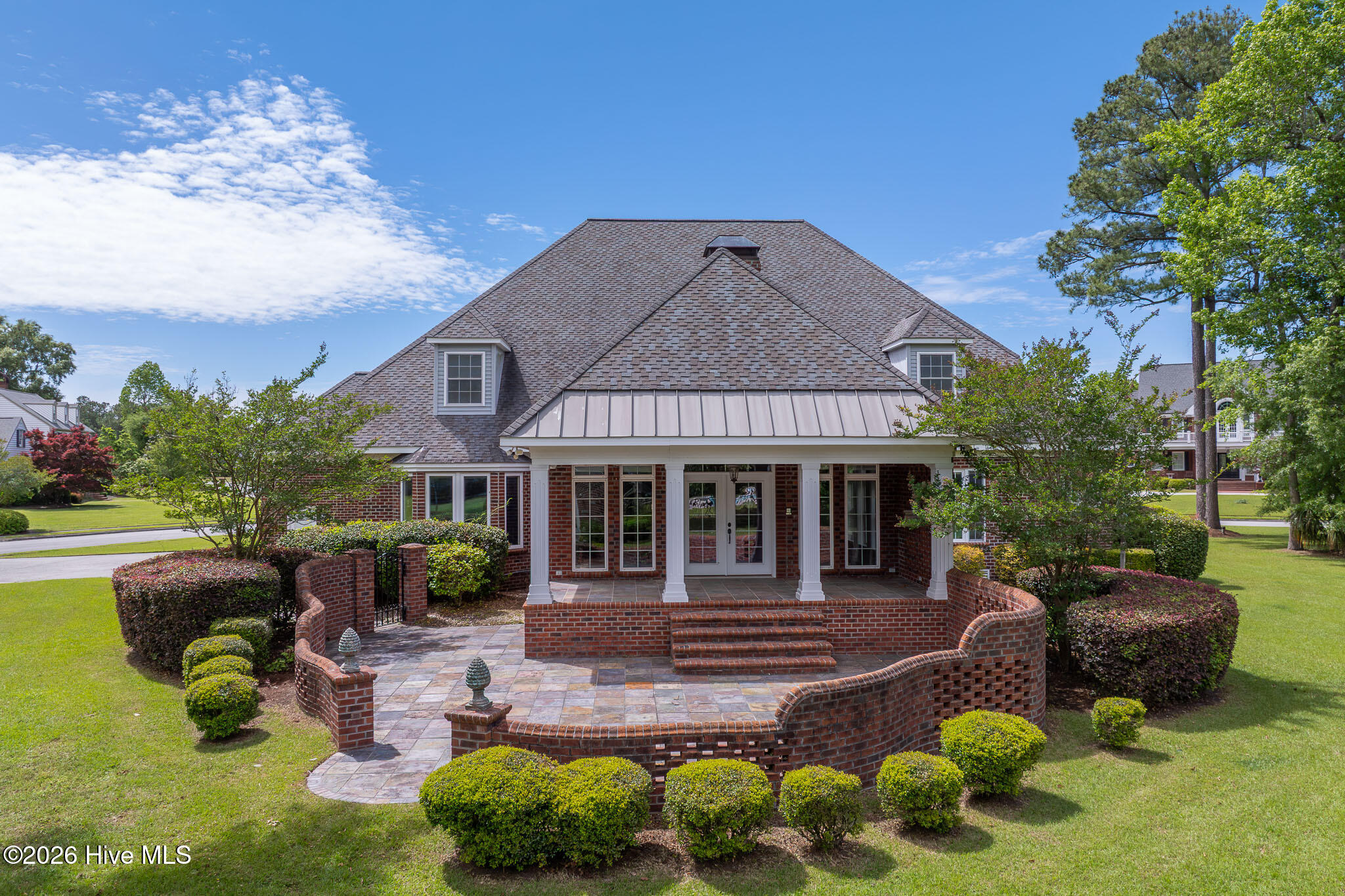 100570266 | Photo 67