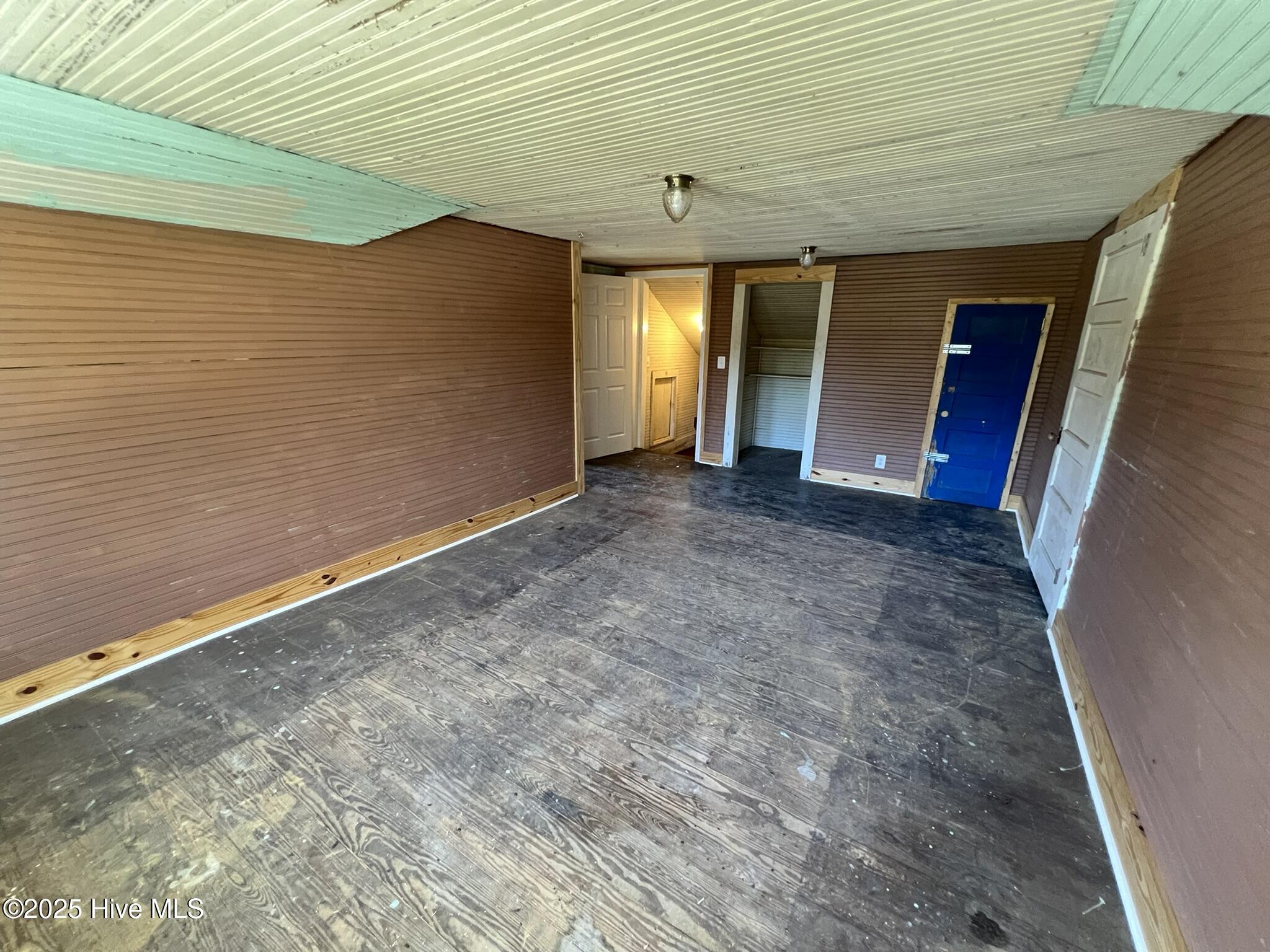 100539928 | Photo 25