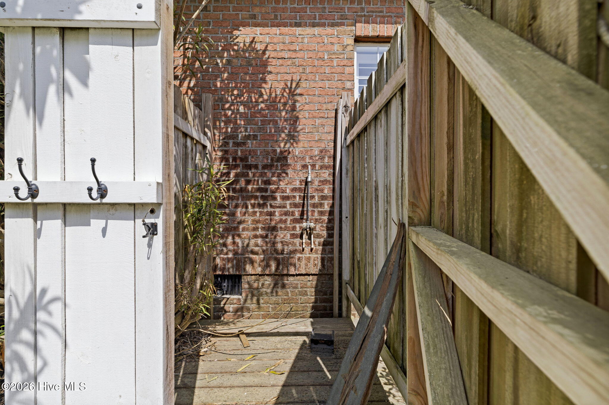 100561515 | Photo 112