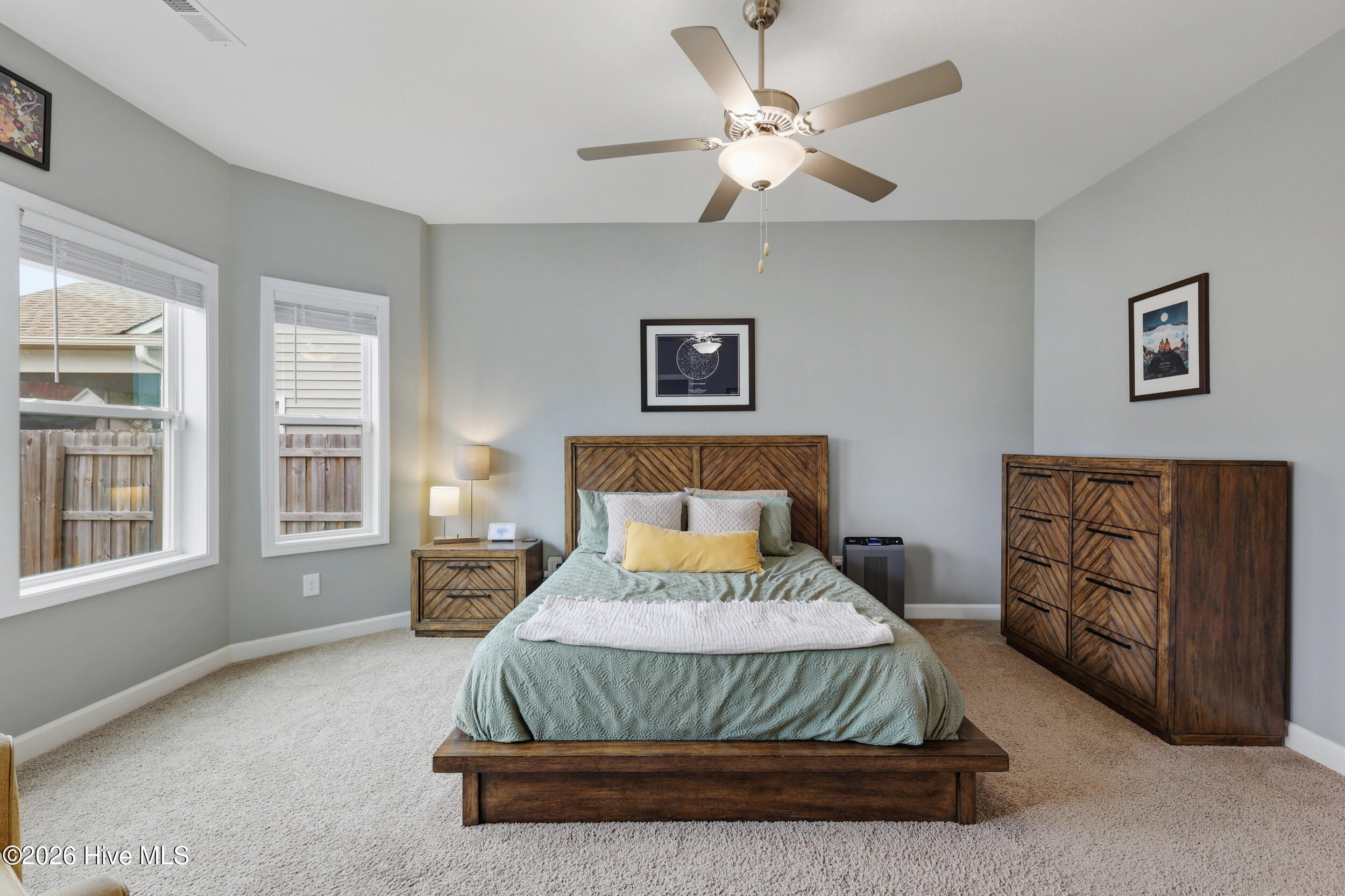 100565855 | Photo 22