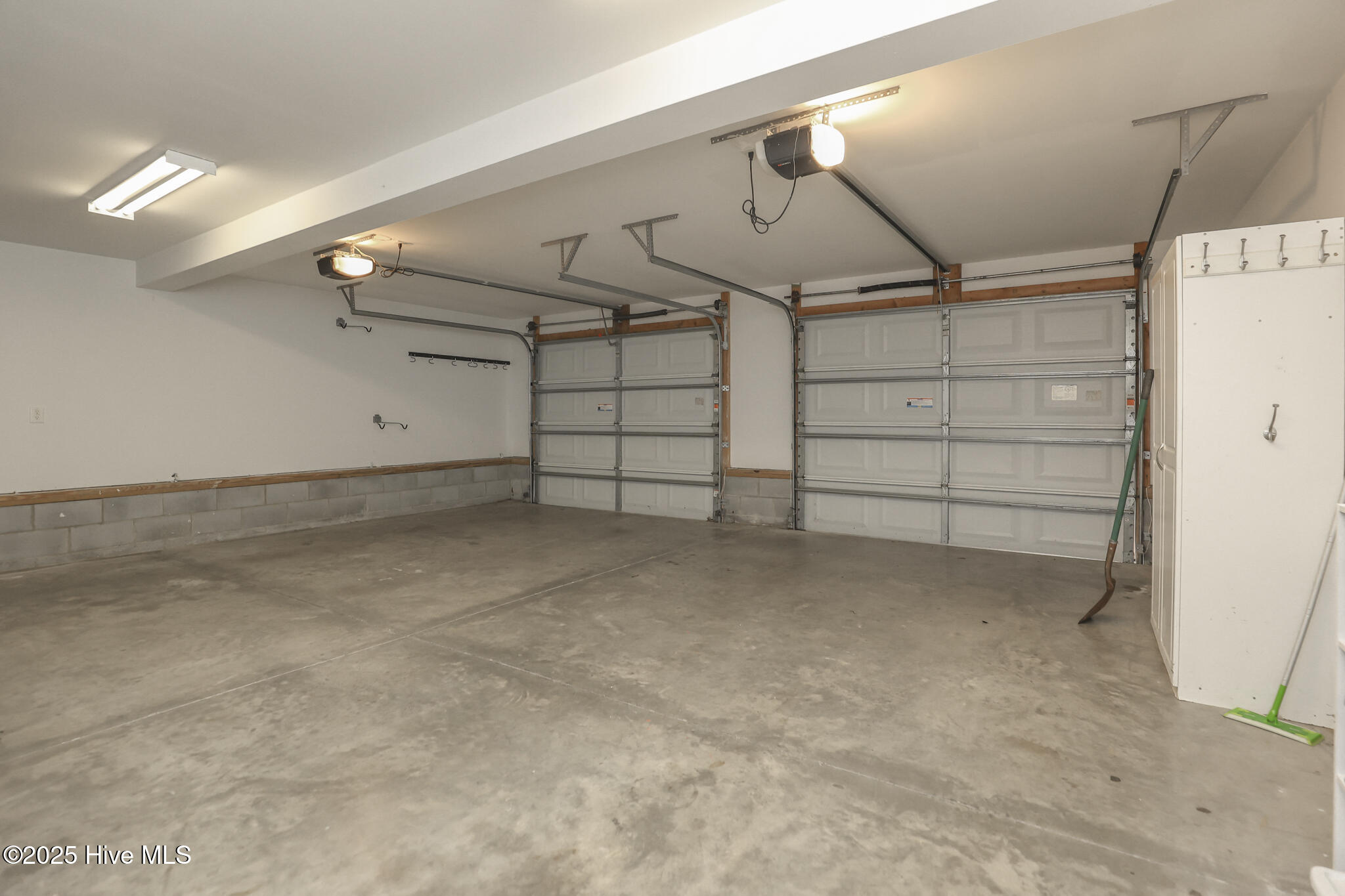 100530782 | Photo 47