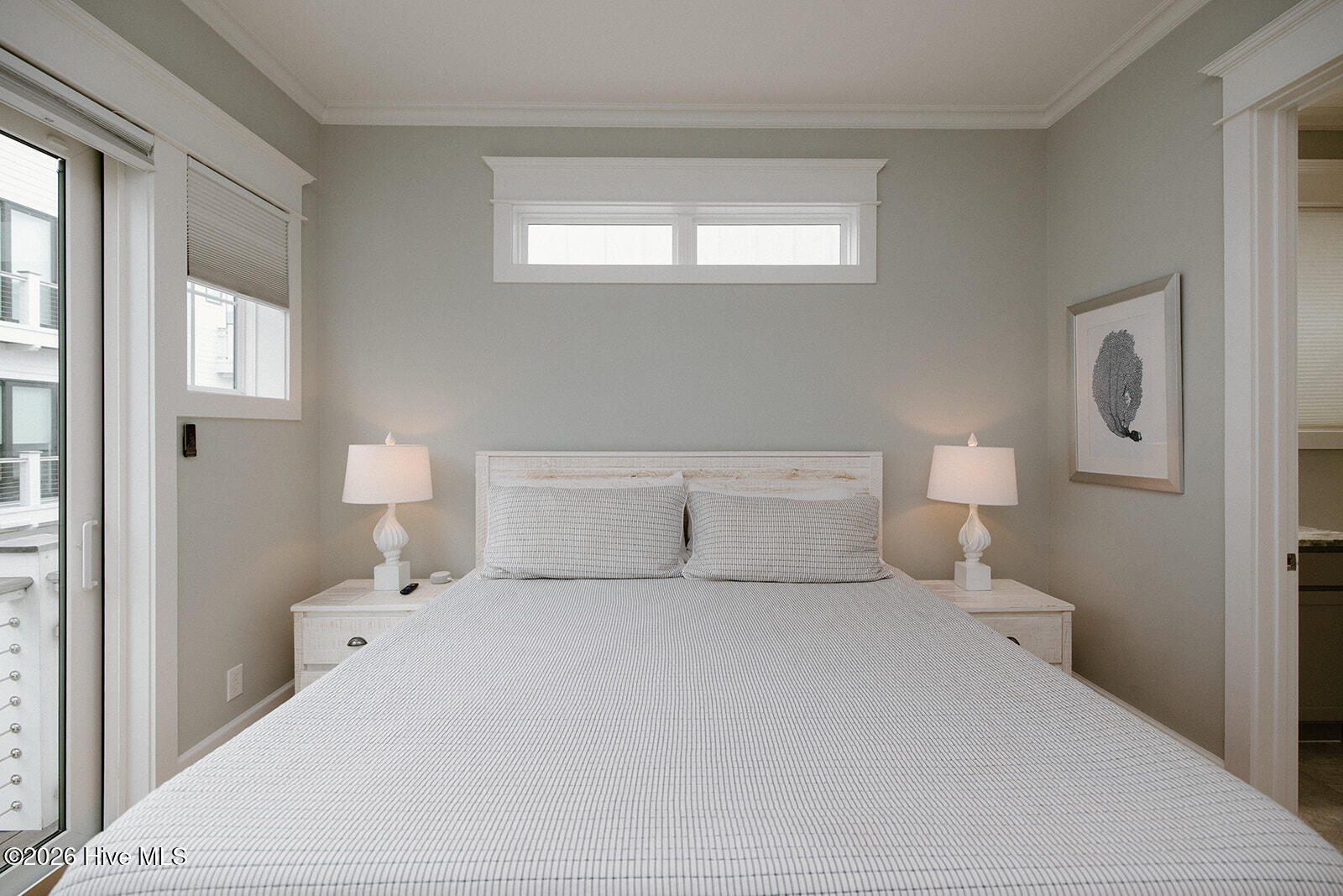 100550346 | Photo 34