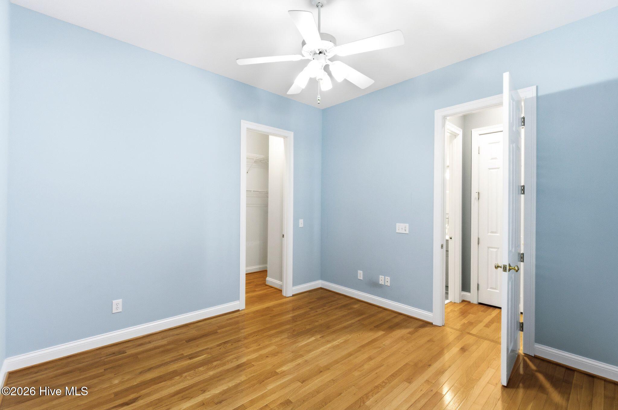 100567139 | Photo 34