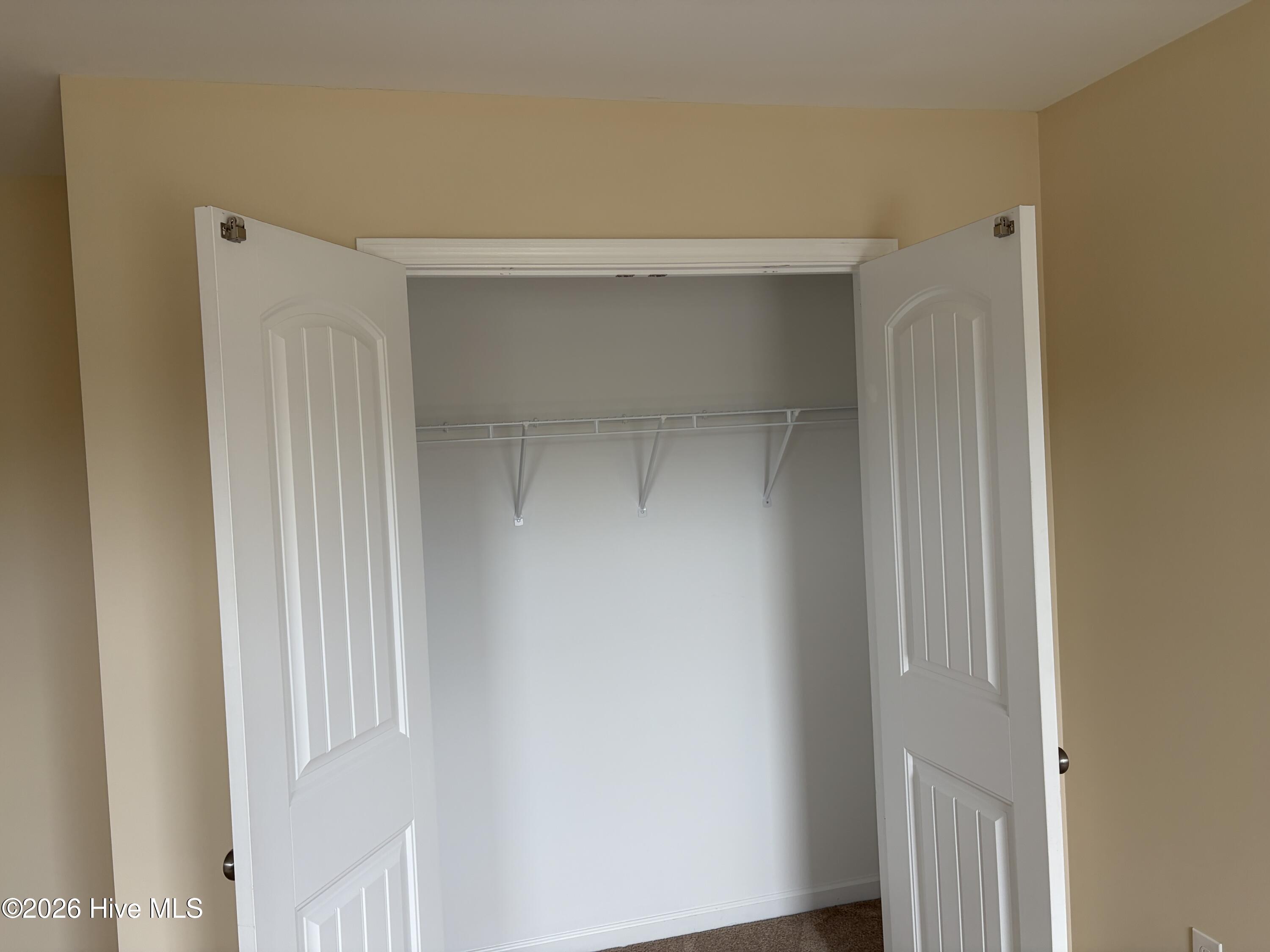 100561039 | Photo 30