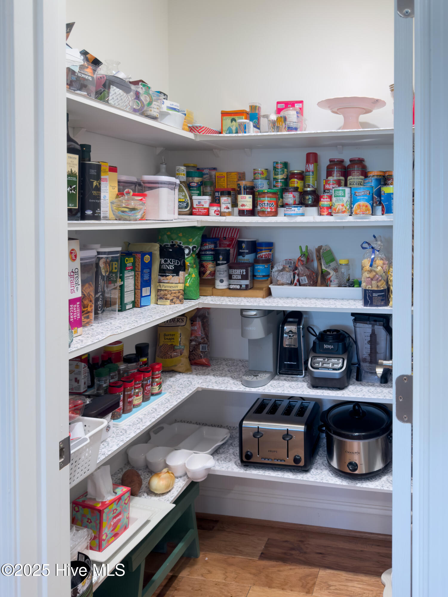 100543771 | Photo 24