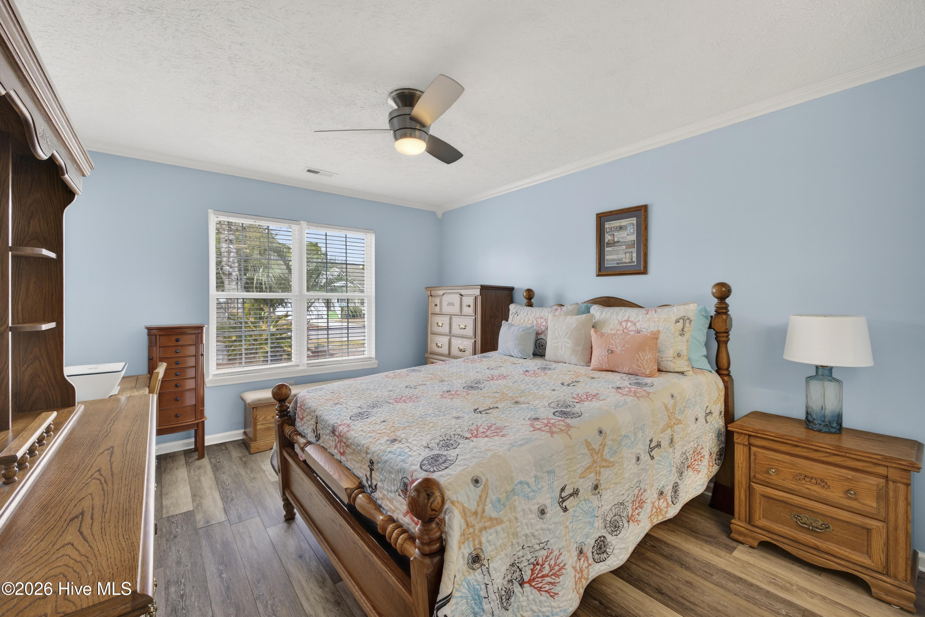 100557821 | Photo 15