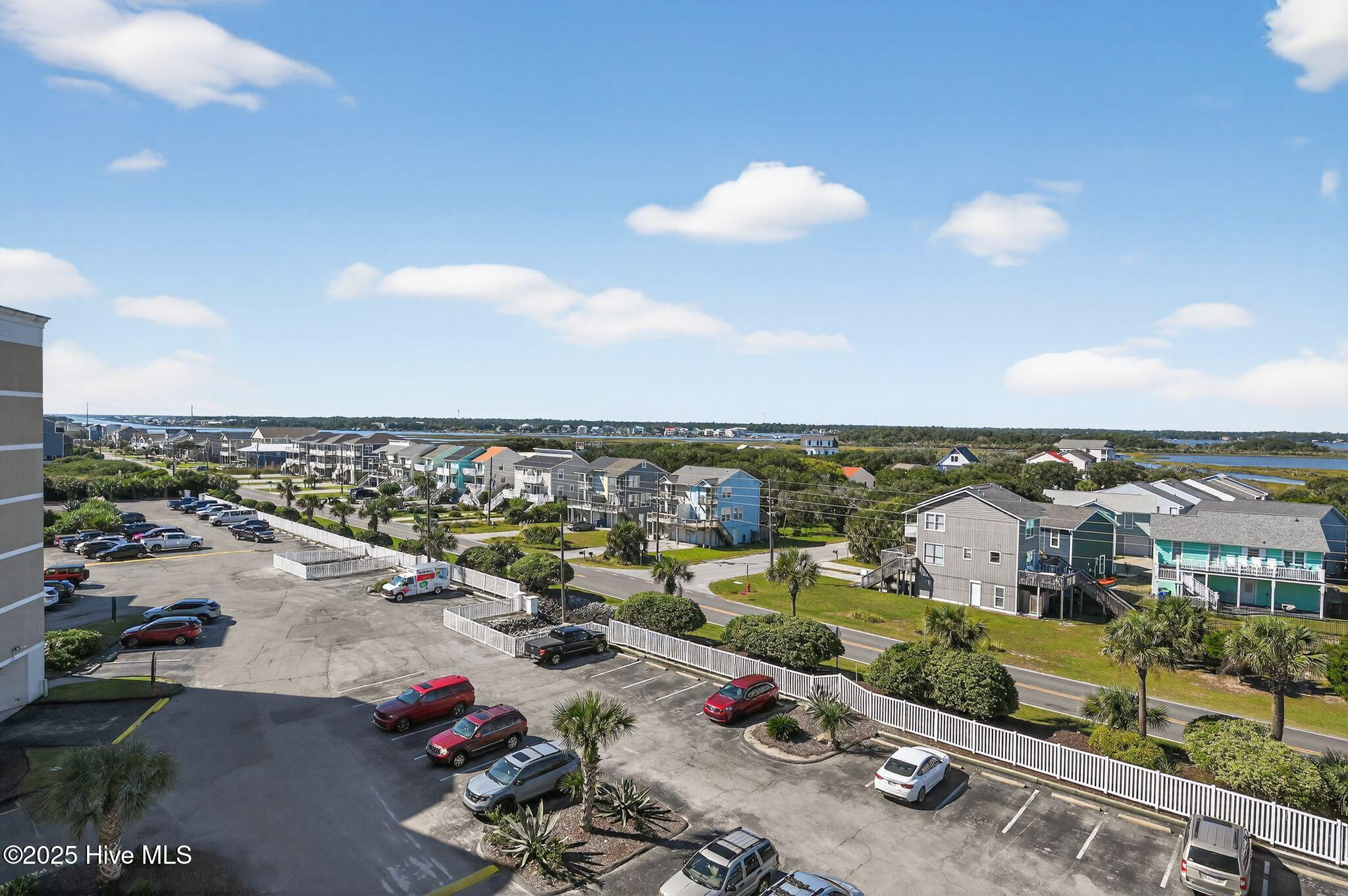 100536315 | Photo 16