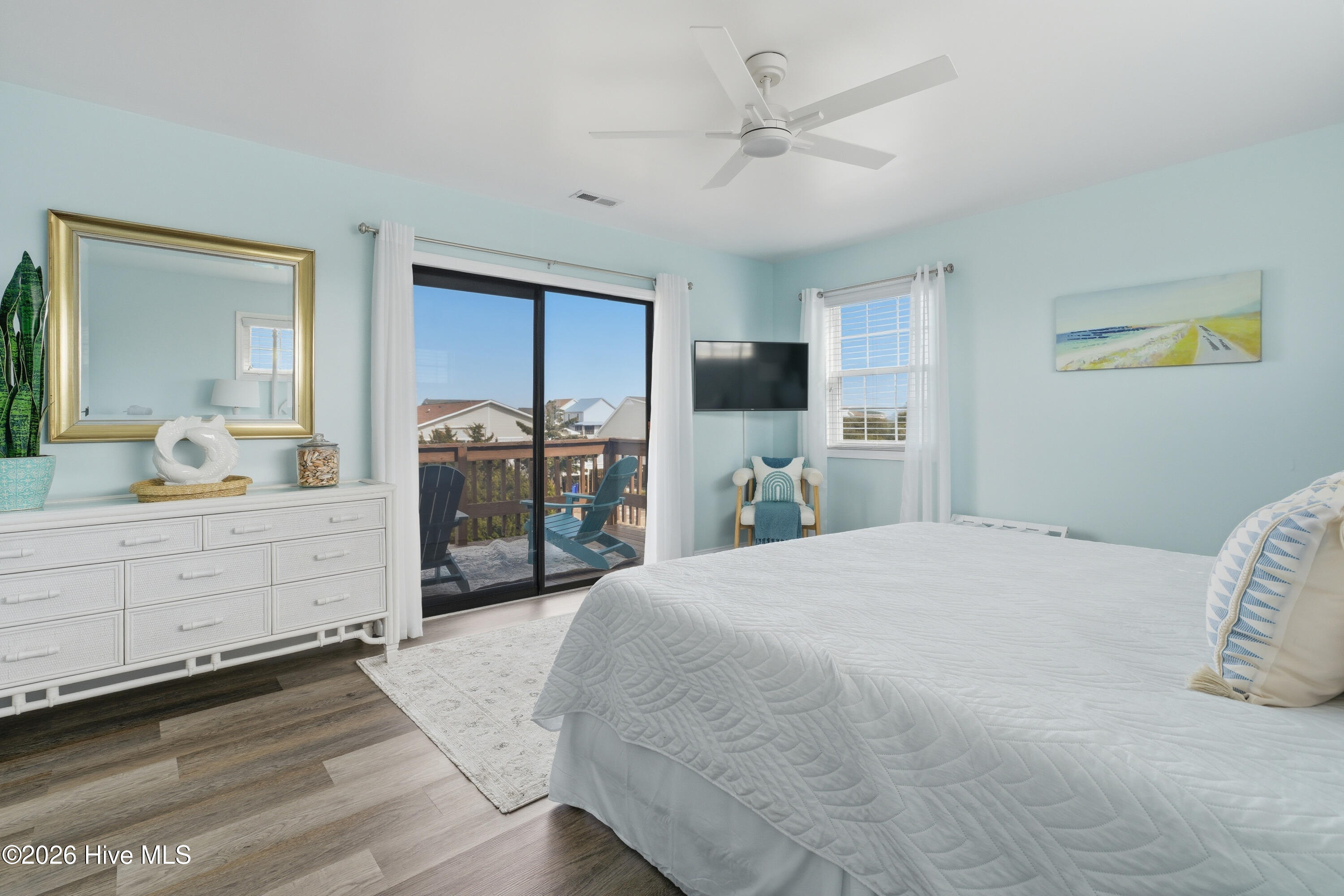 100559140 | Photo 27